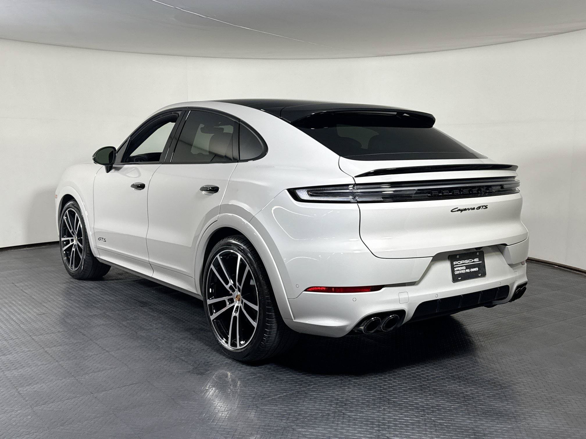 GTS Coupe AWD