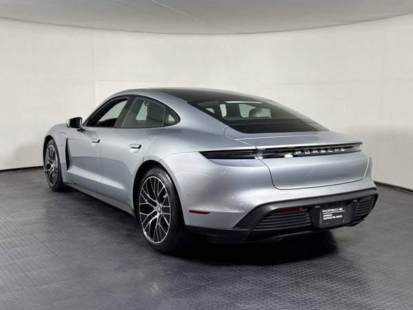 Pre-Owned Inventory 48 RWD