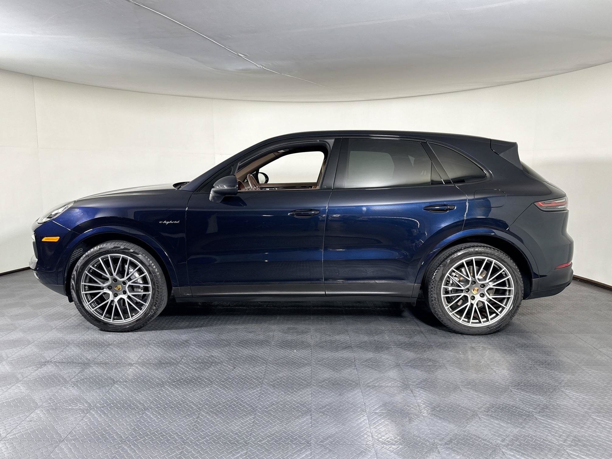 Platinum Edition E-Hybrid AWD