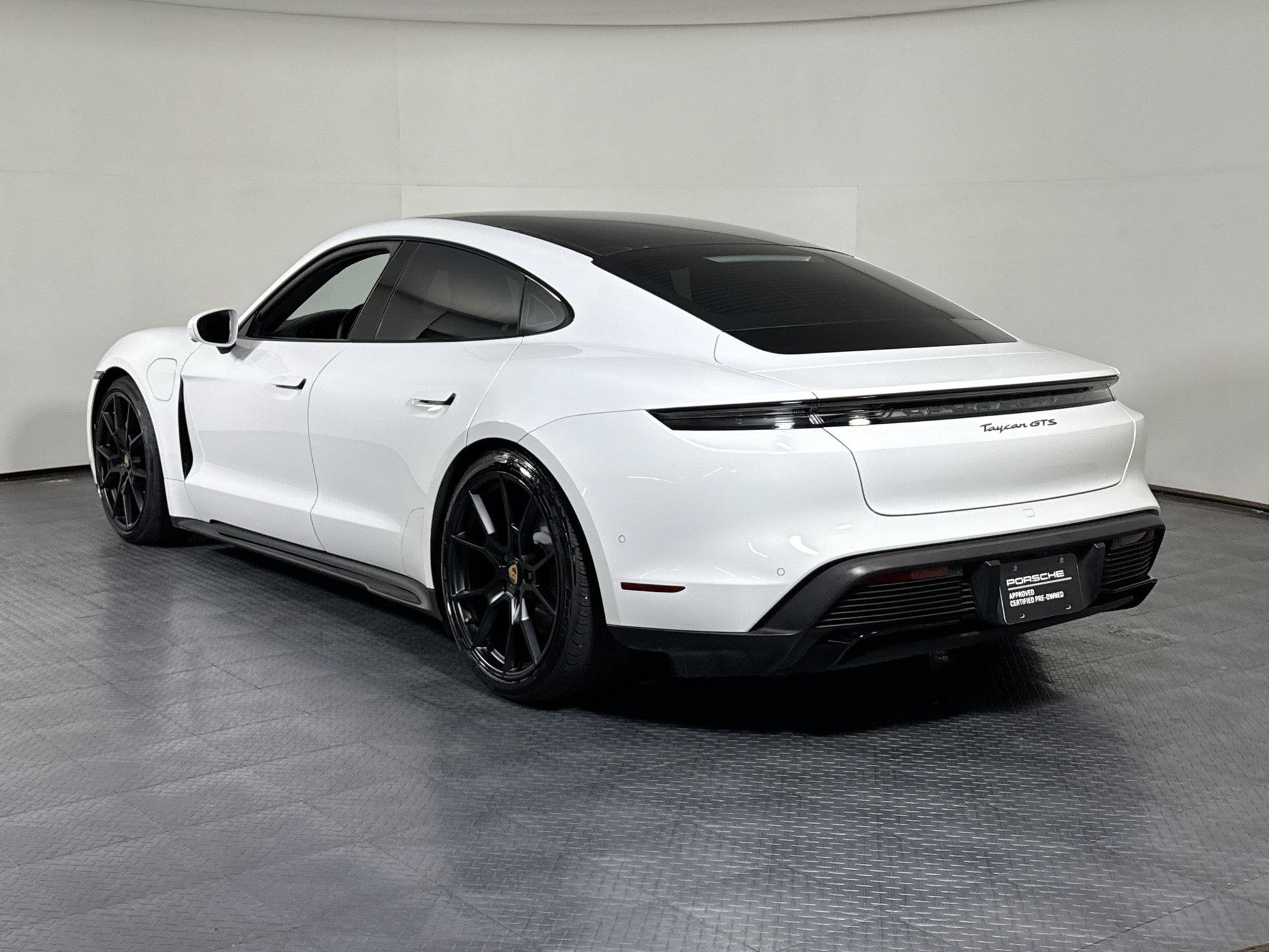 GTS AWD