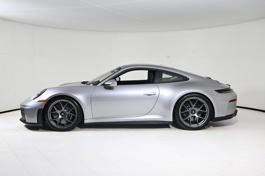 GT3 Coupe w/Touring Package