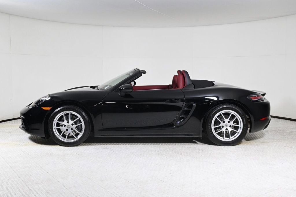 2022 Porsche 718 Boxster