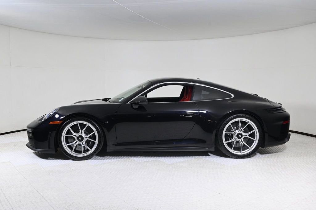 GT3 Coupe w/Touring Package