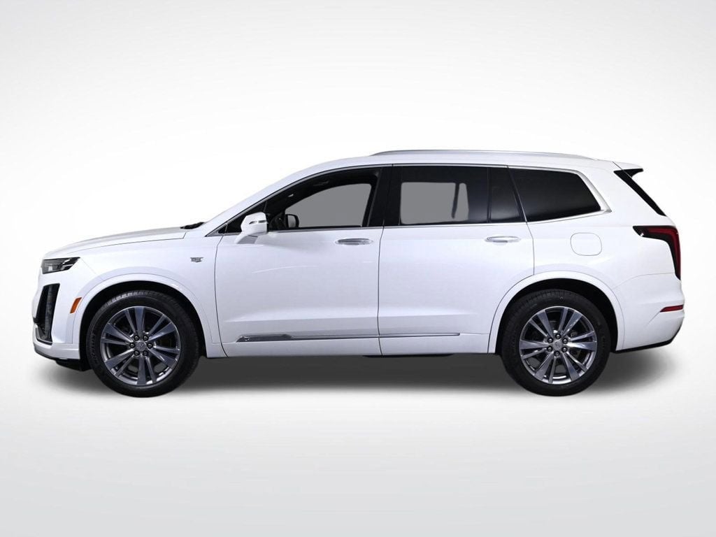 FWD 4dr Premium Luxury