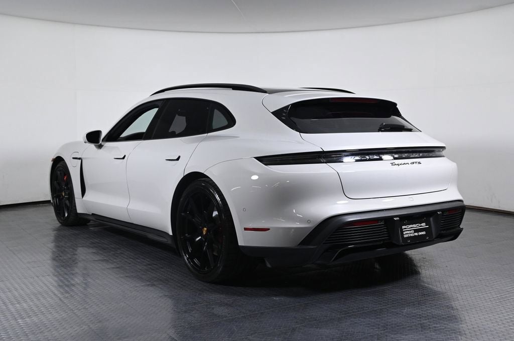 GTS Sport Turismo AWD