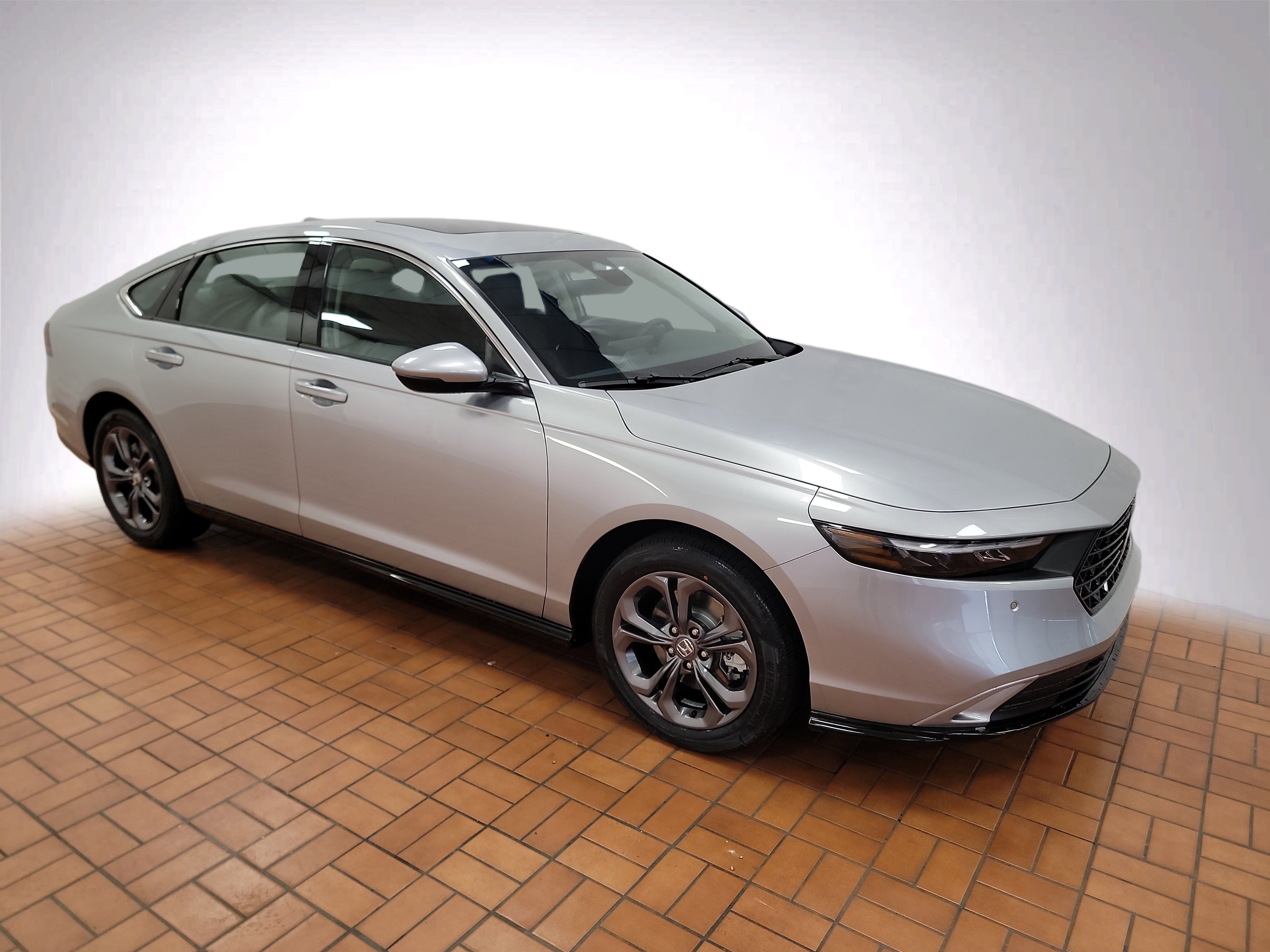 2025 Honda Accord Hybrid EX-L photo 2