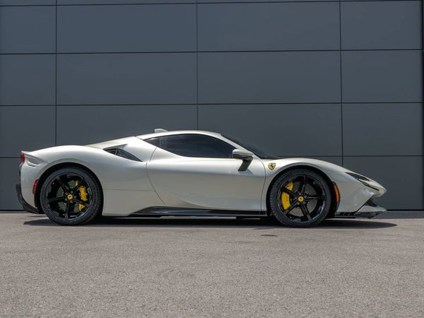 Ferrari SF90 Stradale