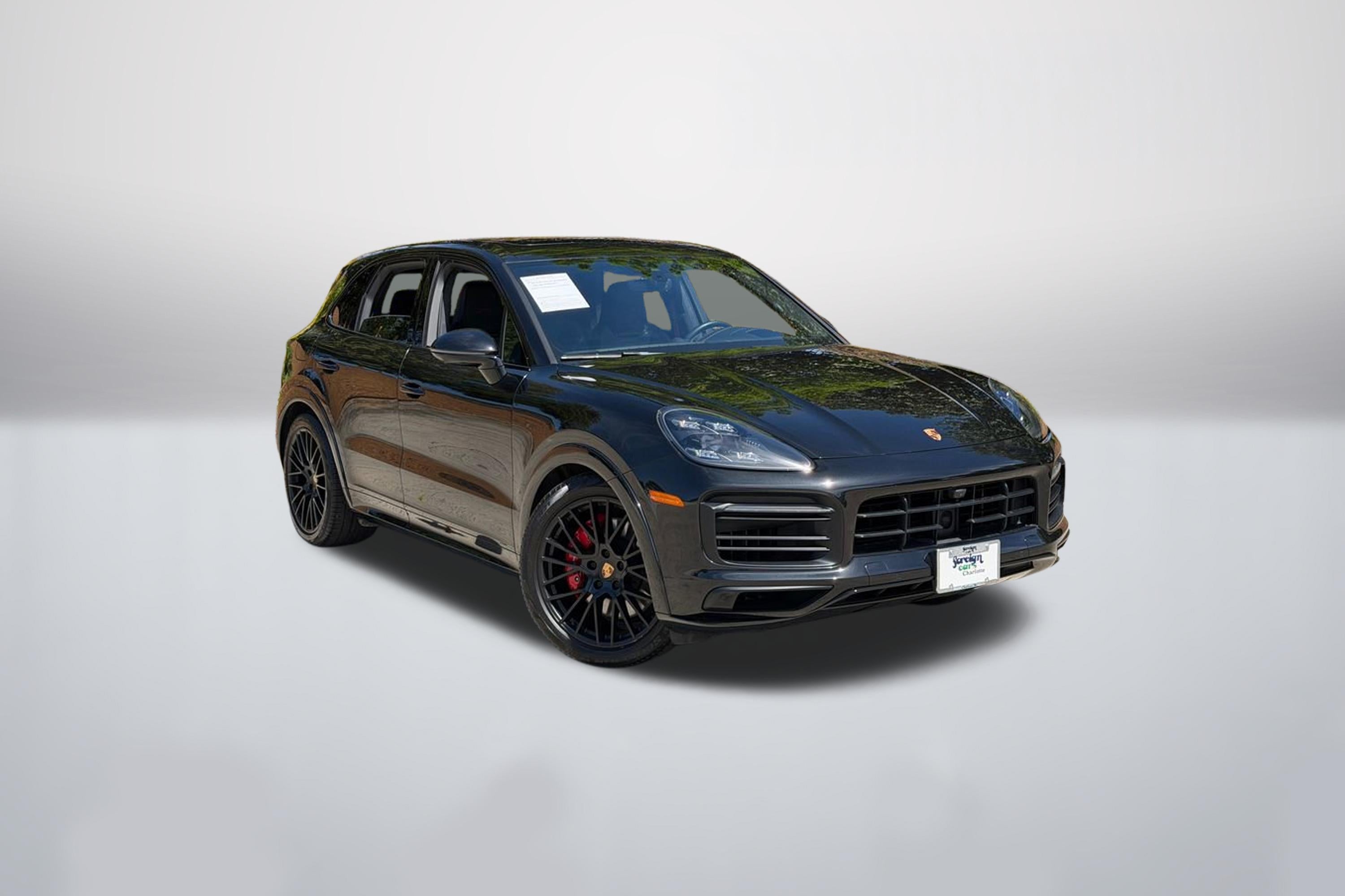 2023 Porsche Cayenne GTS's photo