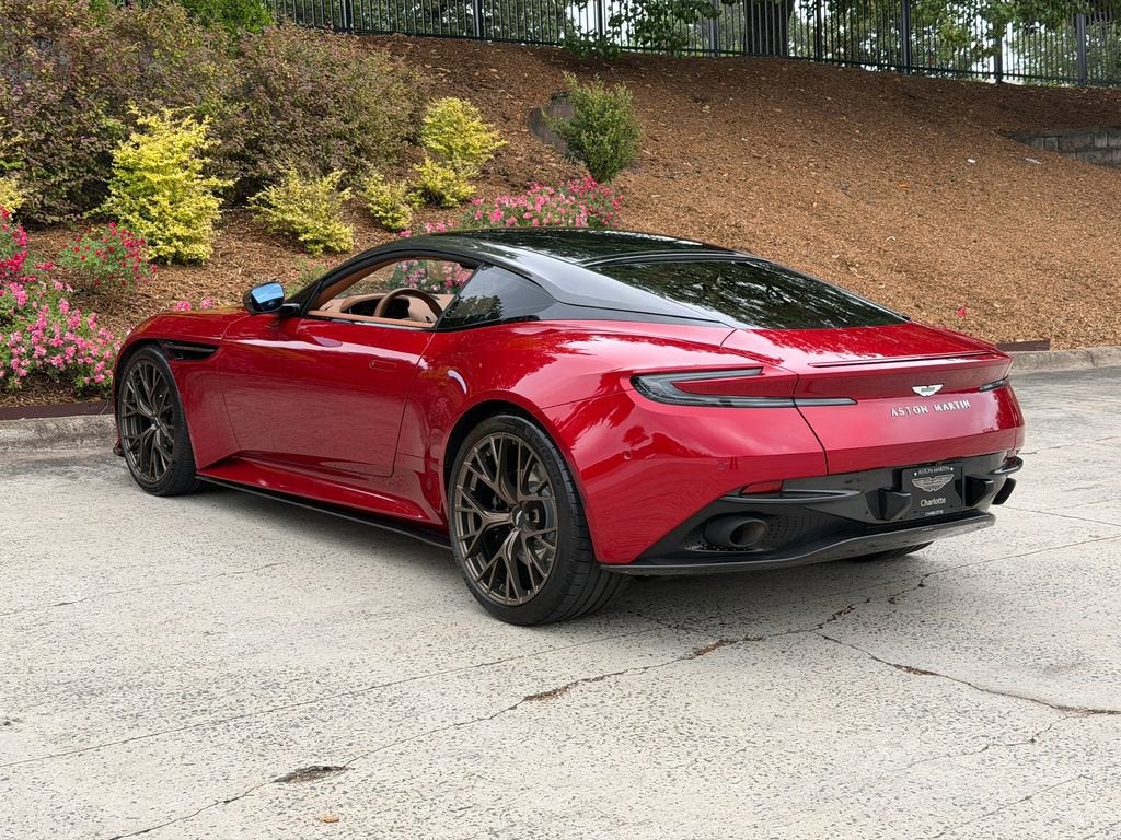 2025 Aston Martin DB12 Base - Photo 14