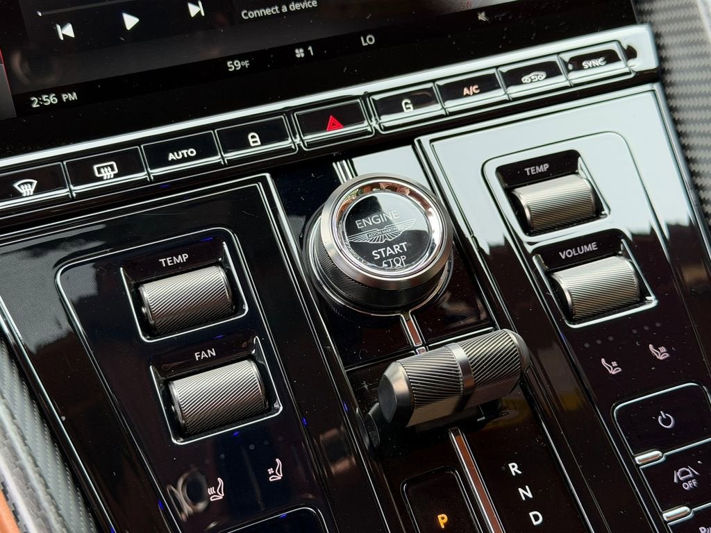 2025 Aston Martin DB12 Base - Photo 27