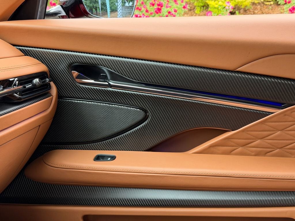 2025 Aston Martin DB12 Base - Photo 34