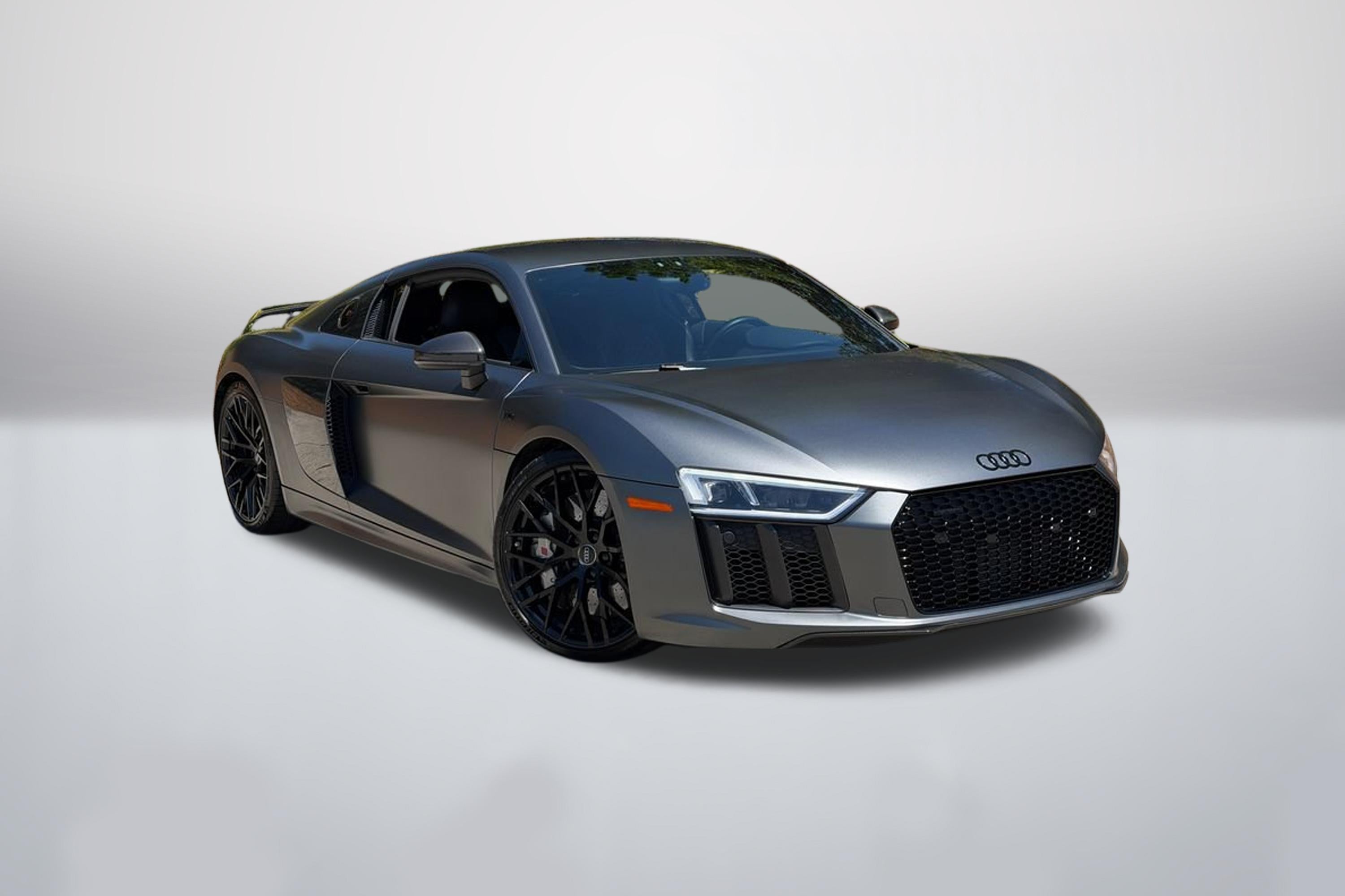 V10 plus quattro AWD