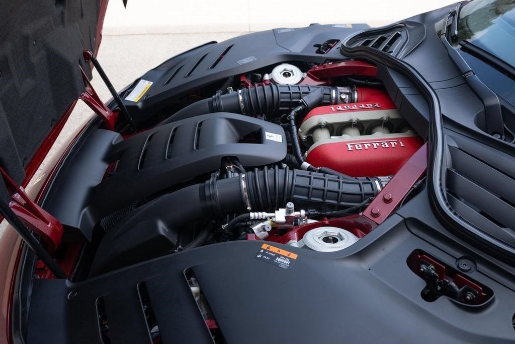 2025 Ferrari Purosangue Base - Photo 12