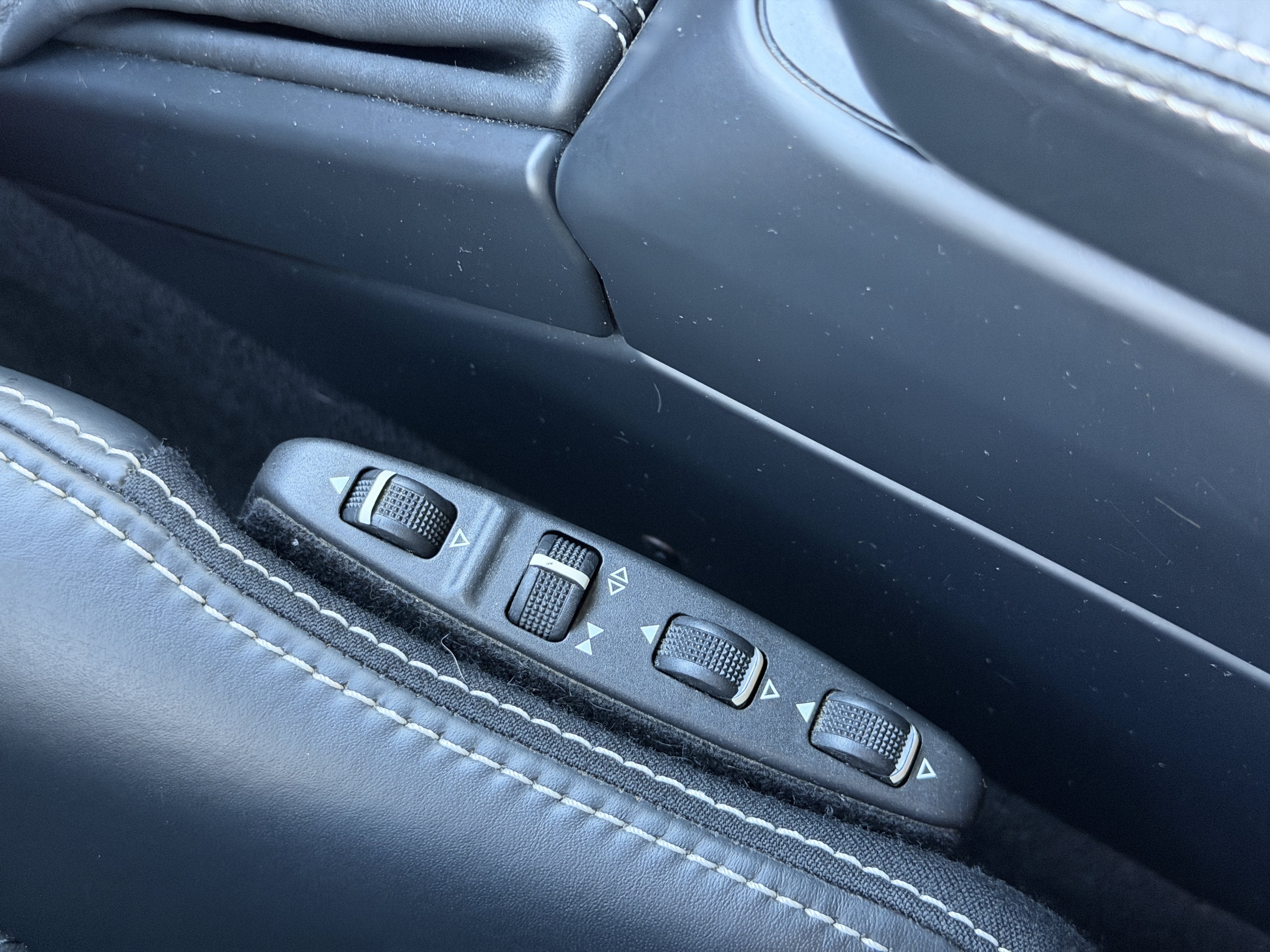 Used 2018 Polar White Mercedes-Benz AMG® G 63 image 28