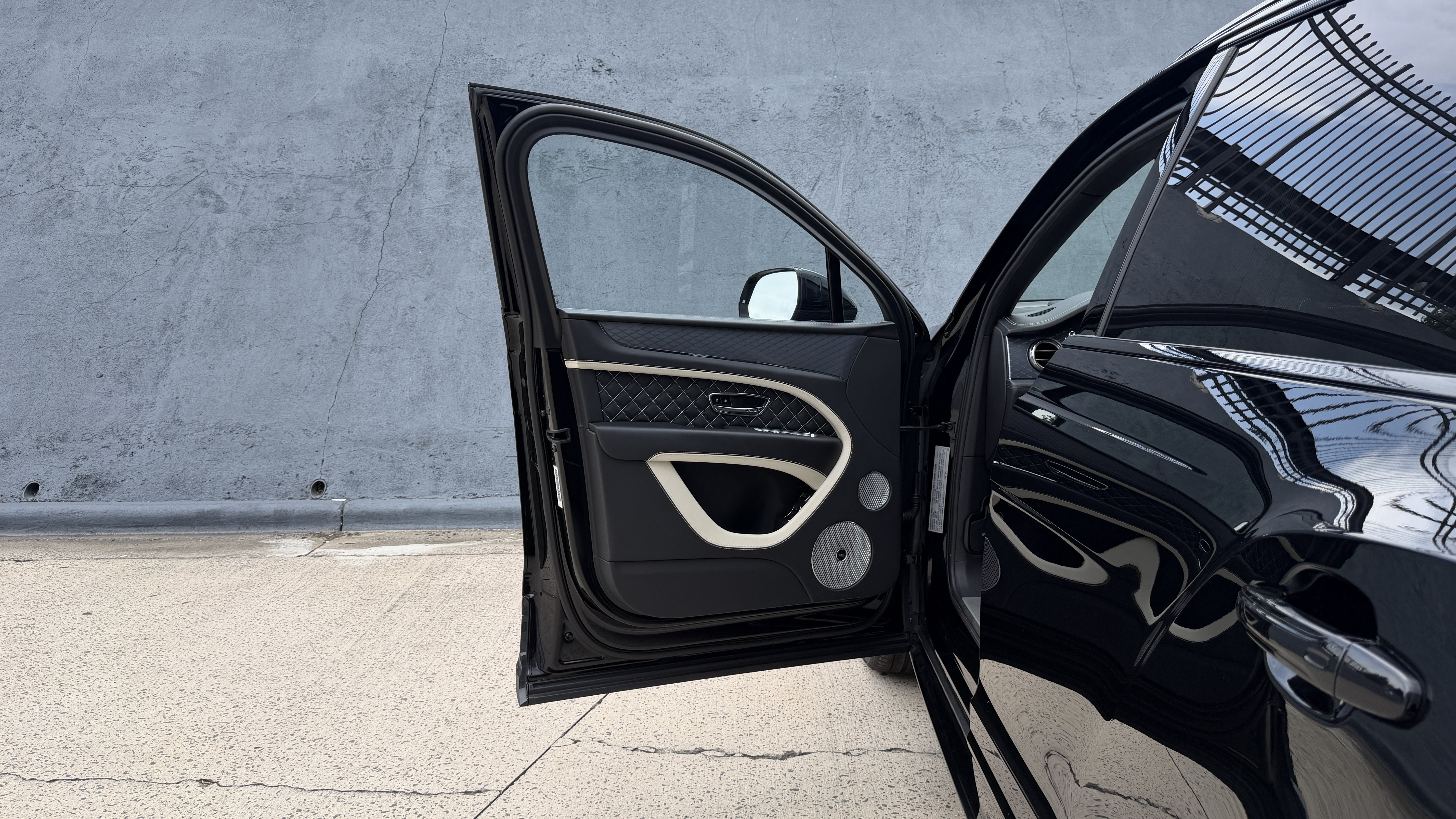 Used 2022 Beluga Bentley Speed image 12
