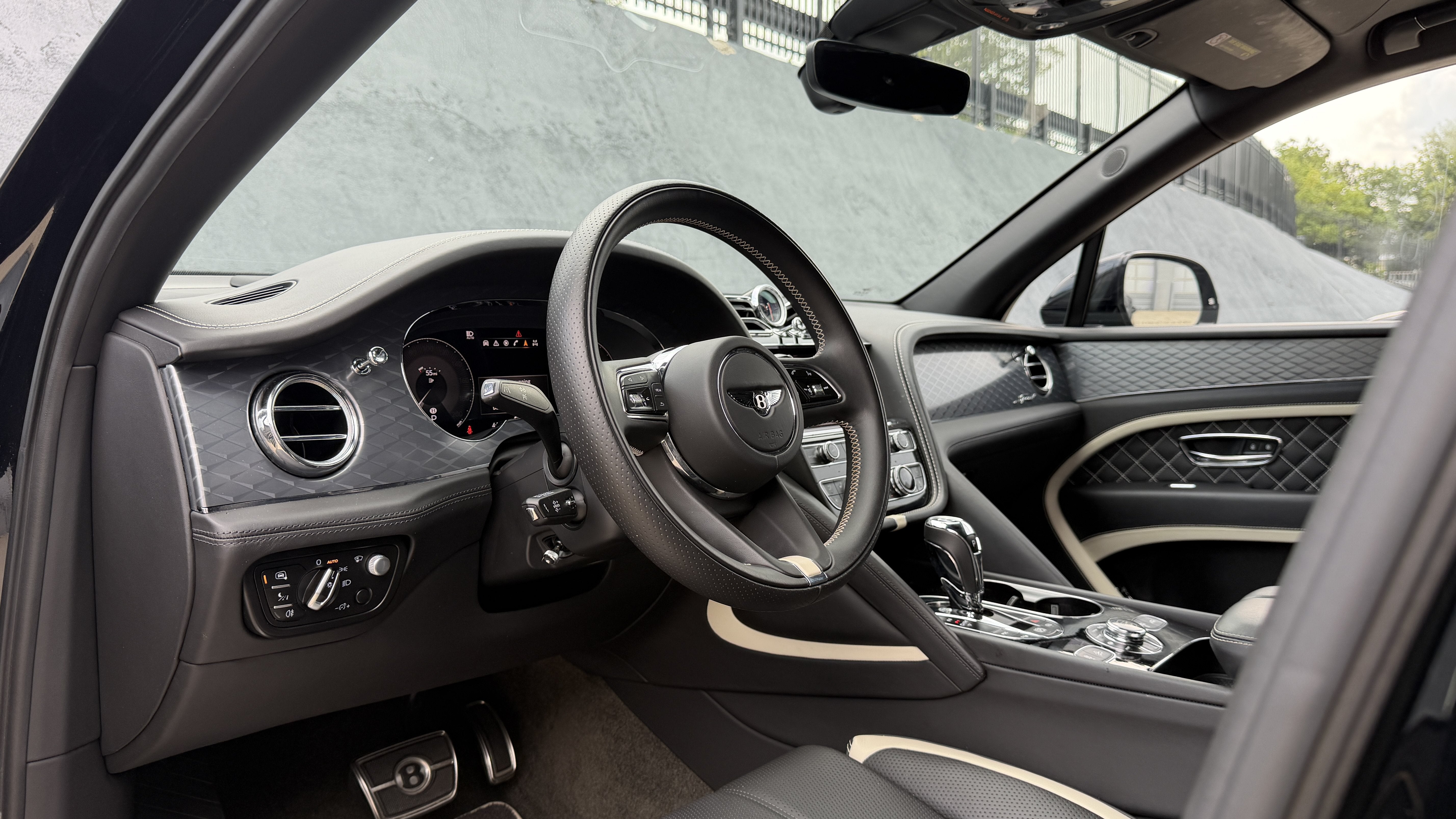 Used 2022 Beluga Bentley Speed image 15