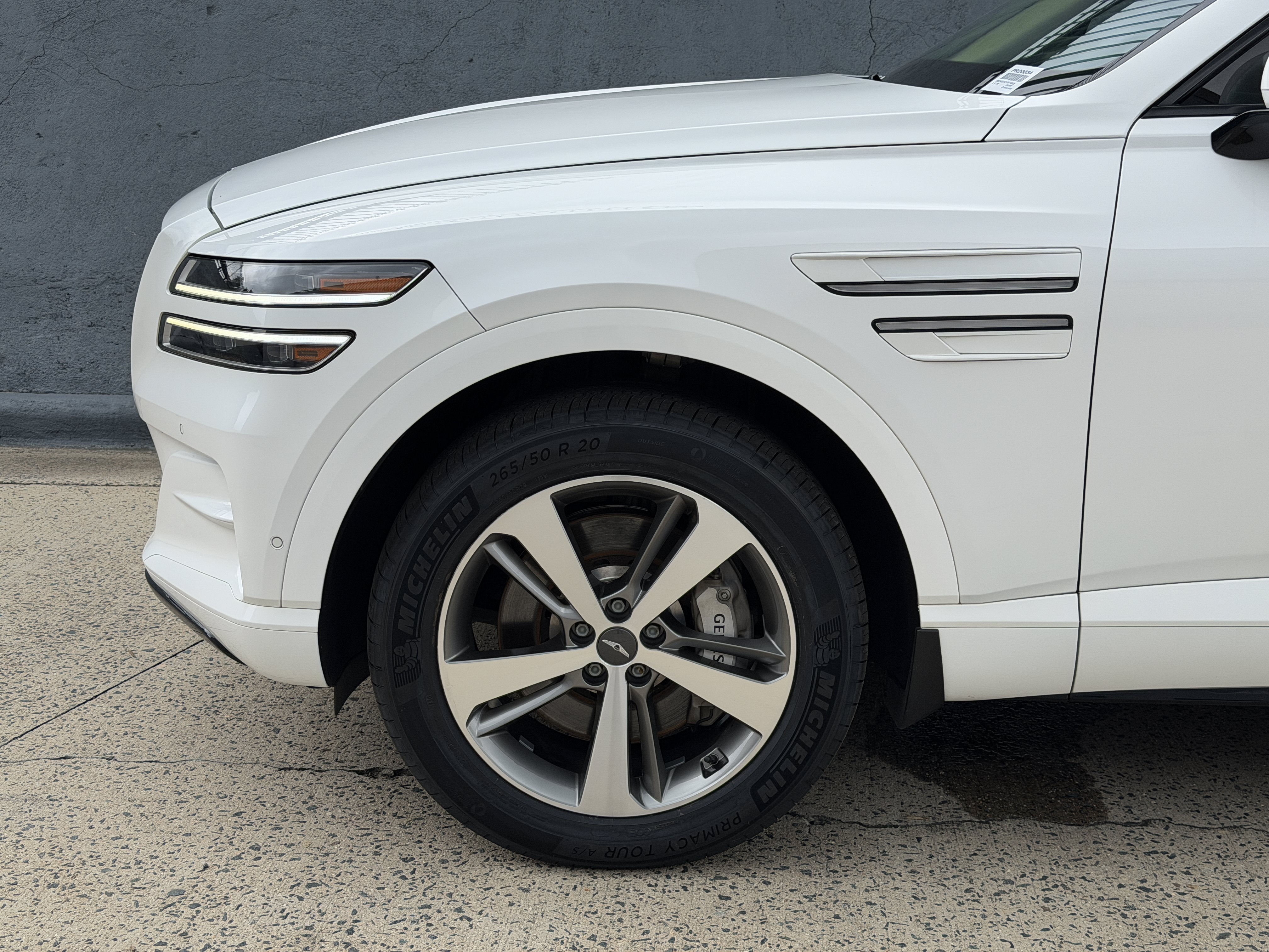 Used 2023 Uyuni White Genesis 3.5T Advanced + AWD image 10