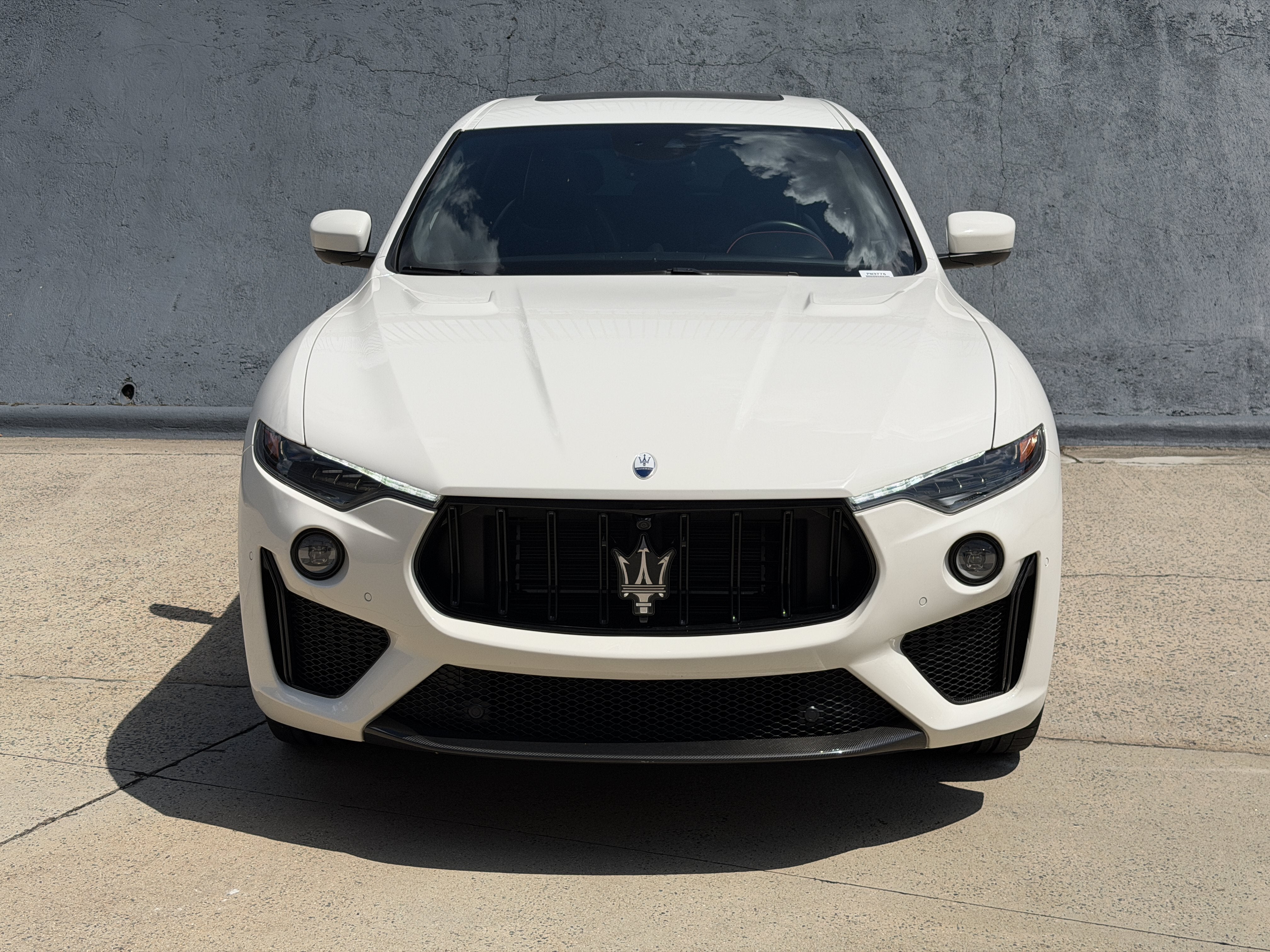 Used 2022 Bianco Maserati Trofeo image 5