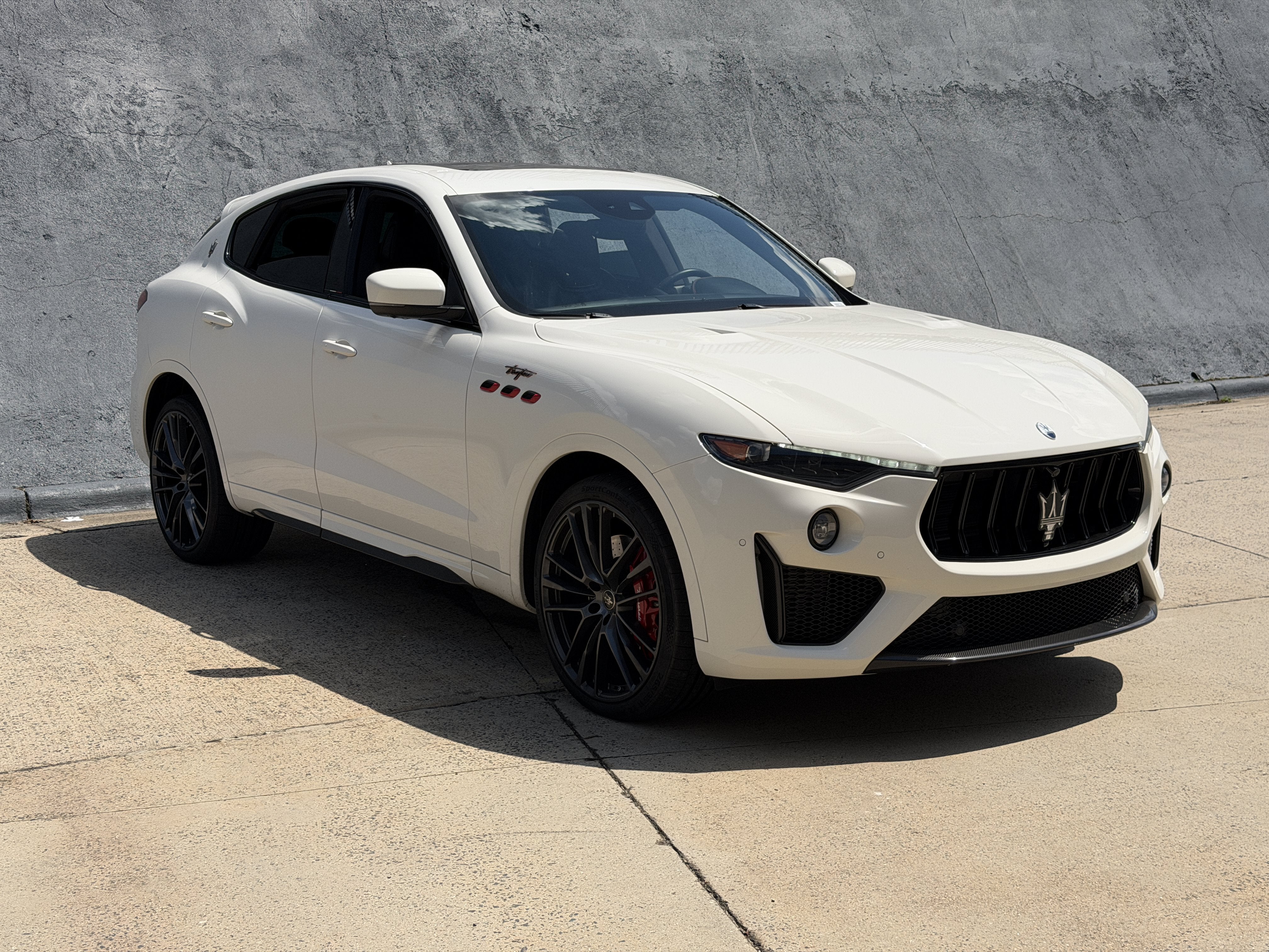 Used 2022 Bianco Maserati Trofeo image 6
