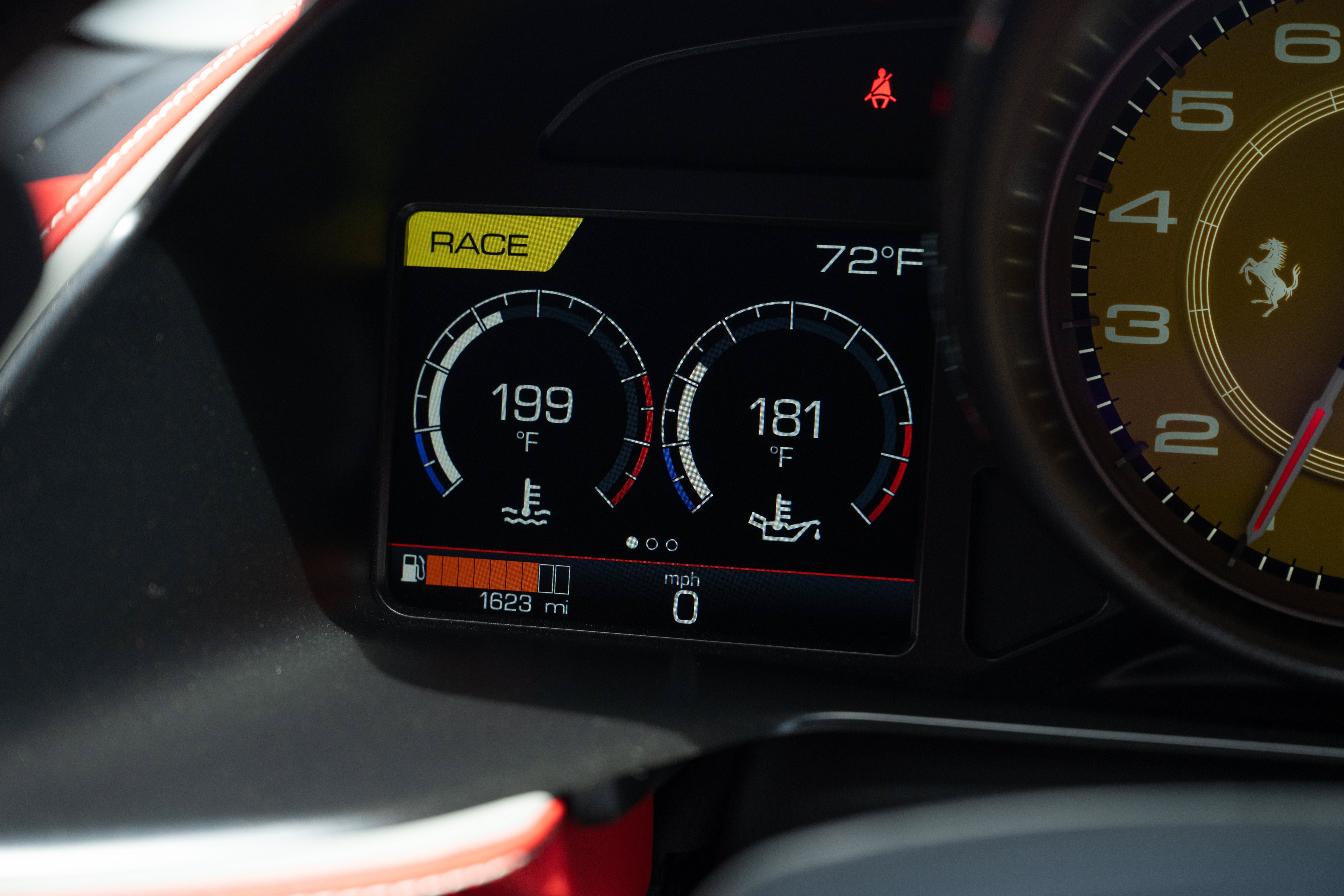 Certified Used 2022 Alluminio Opaco Ferrari Base image 33