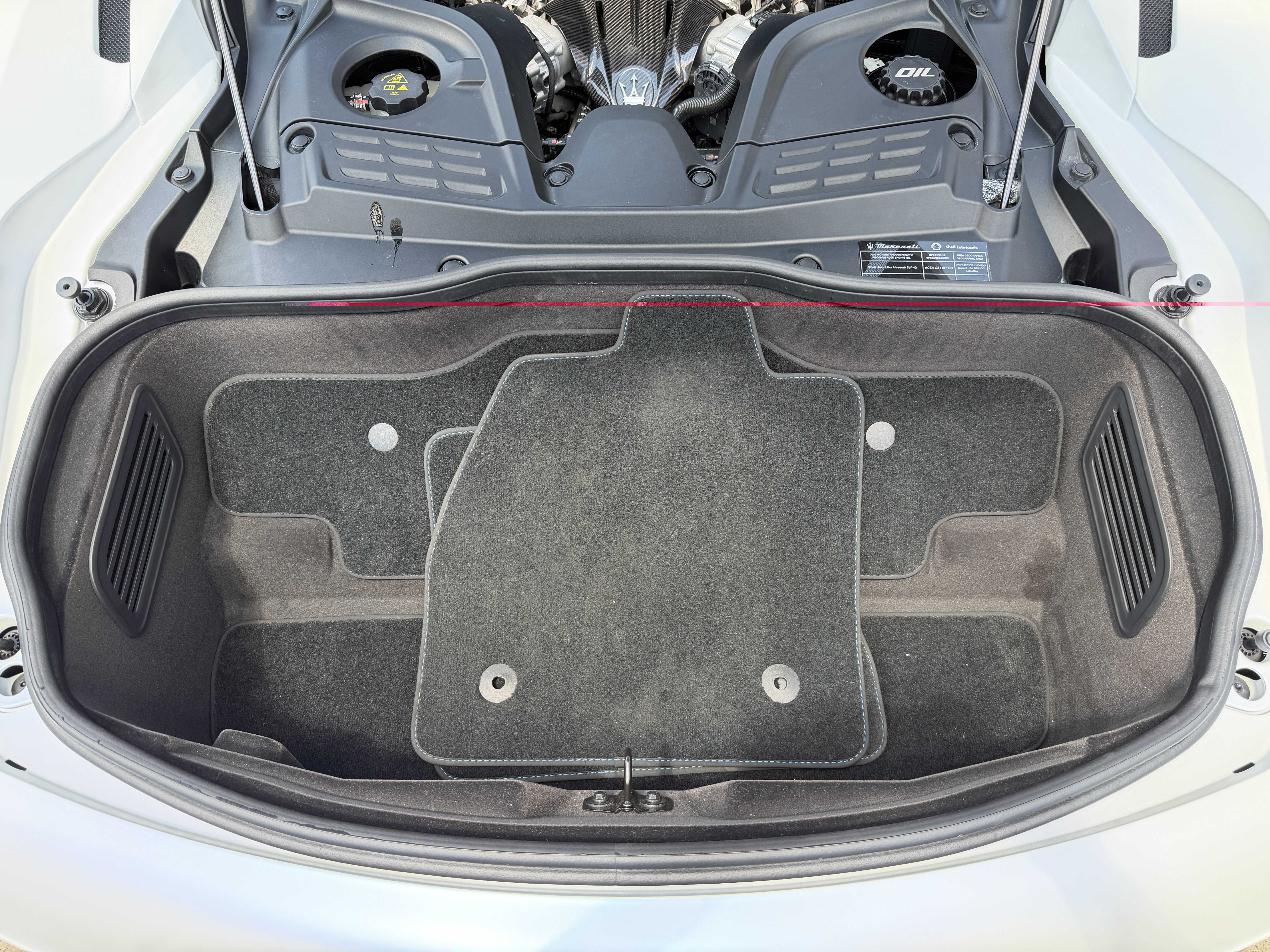 Used 2022 Bianco Audace Maserati  image 33