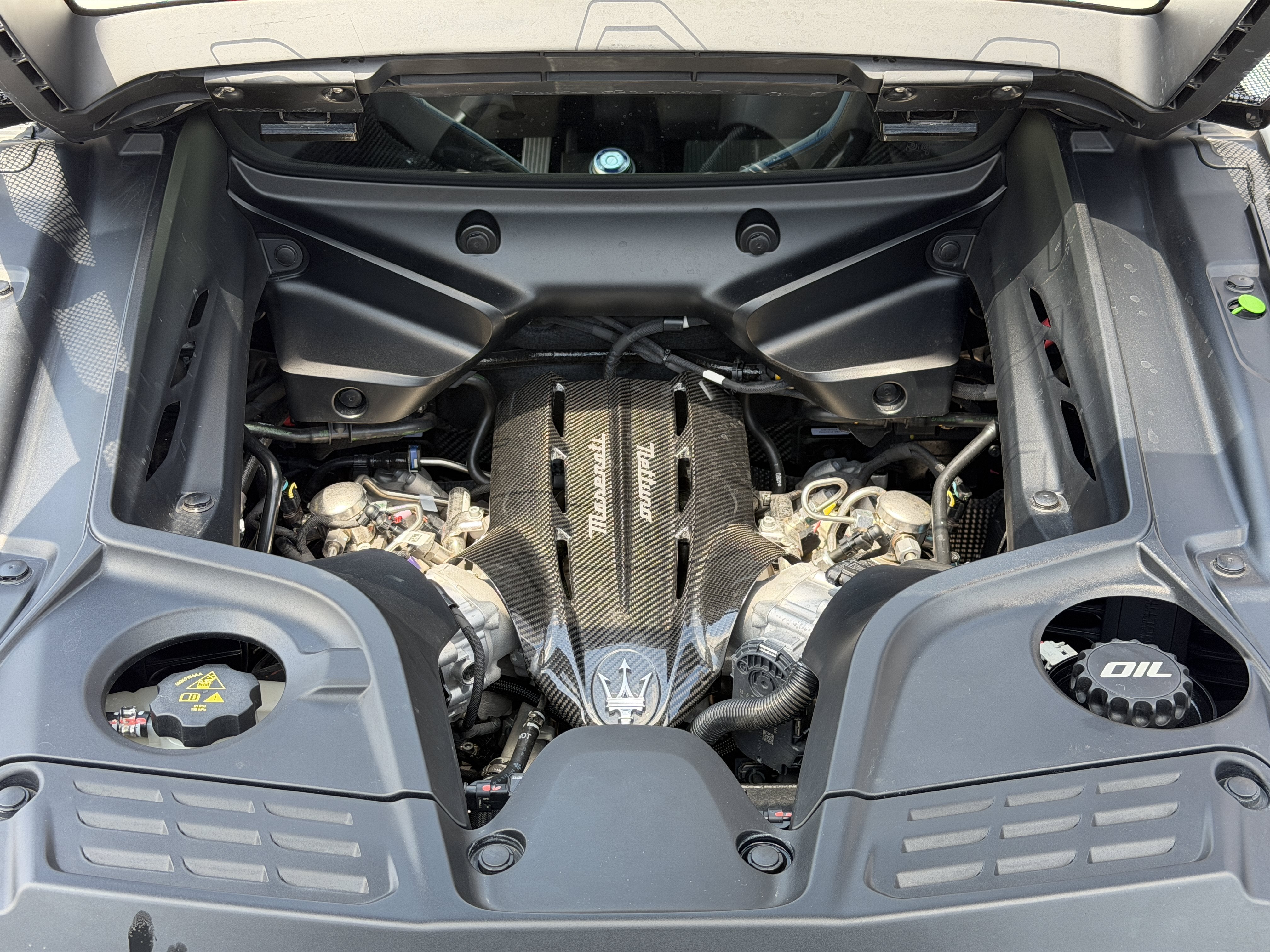 Used 2022 Bianco Audace Maserati  image 34