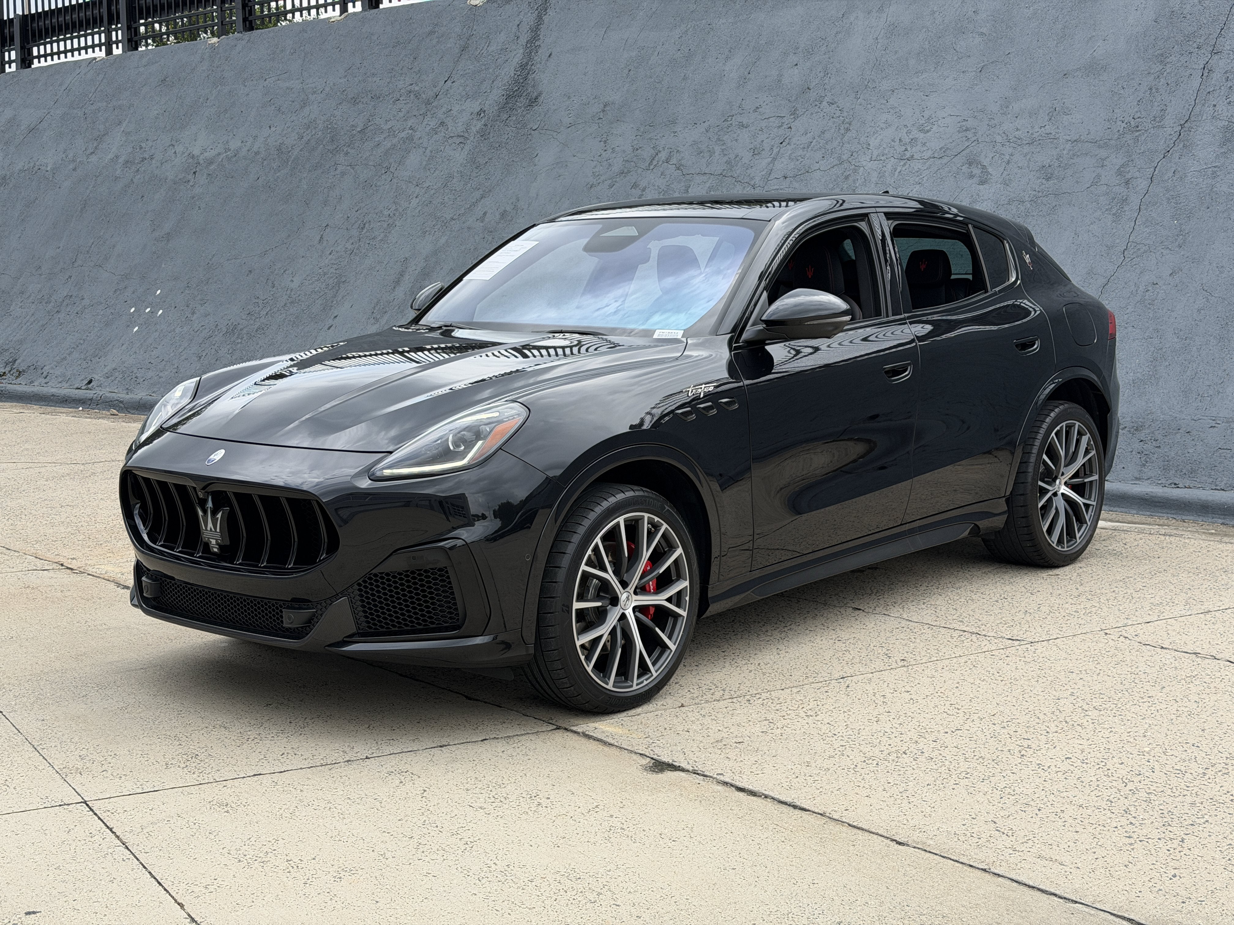 Used 2024 Nero Noctis Black Maserati Trofeo image 7