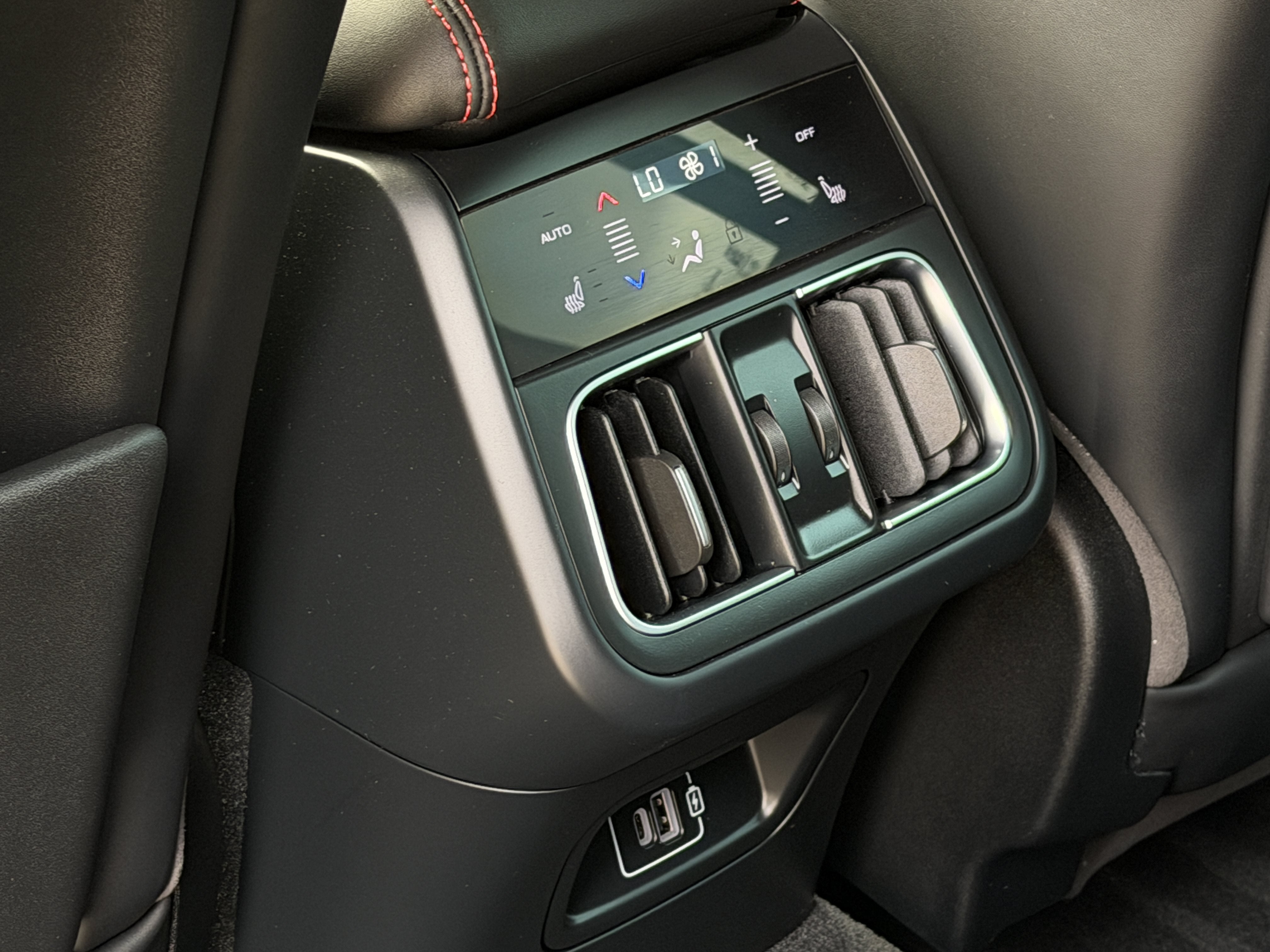 Used 2024 Nero Noctis Black Maserati Trofeo image 33