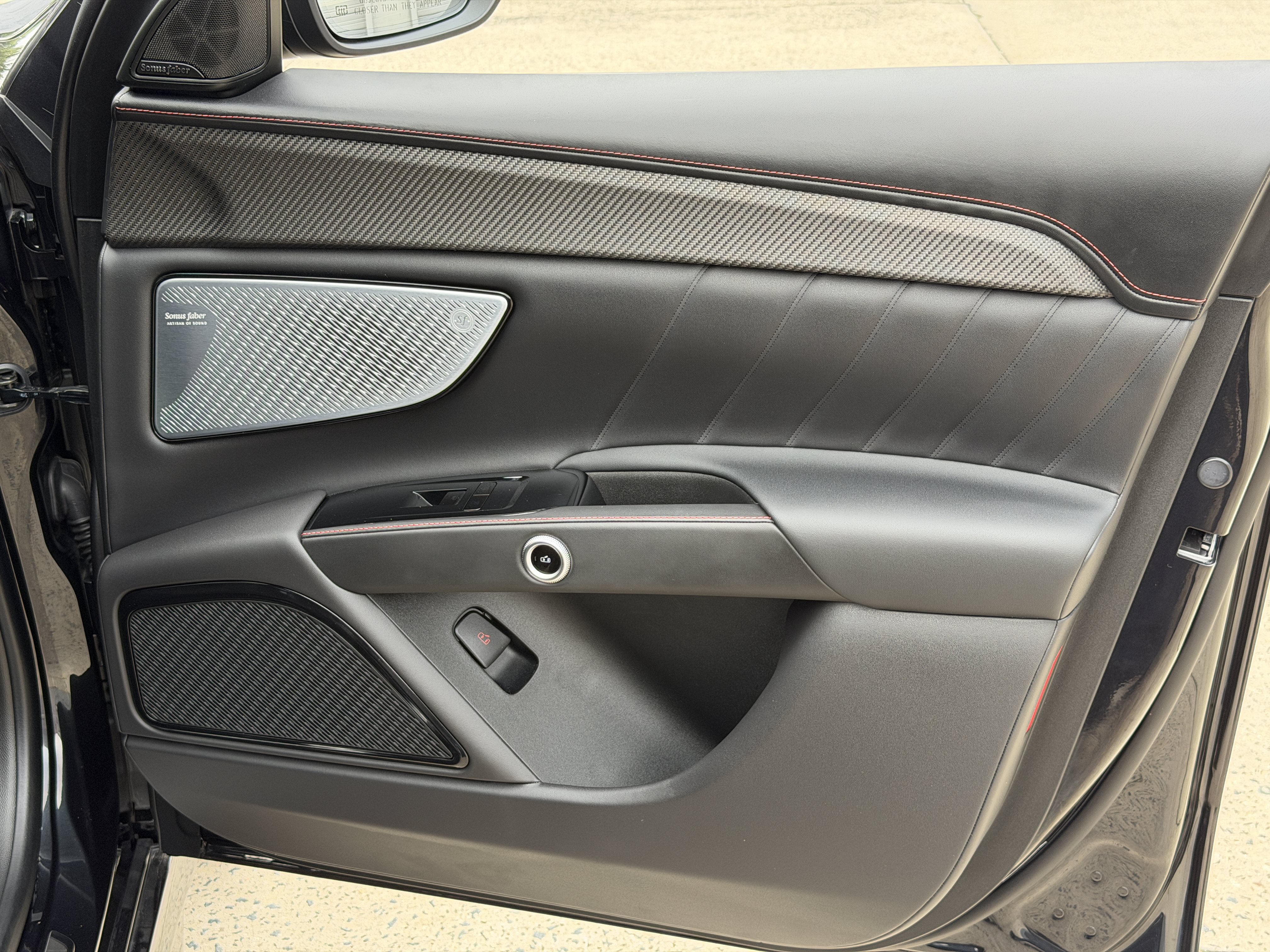 Used 2024 Nero Noctis Black Maserati Trofeo image 34