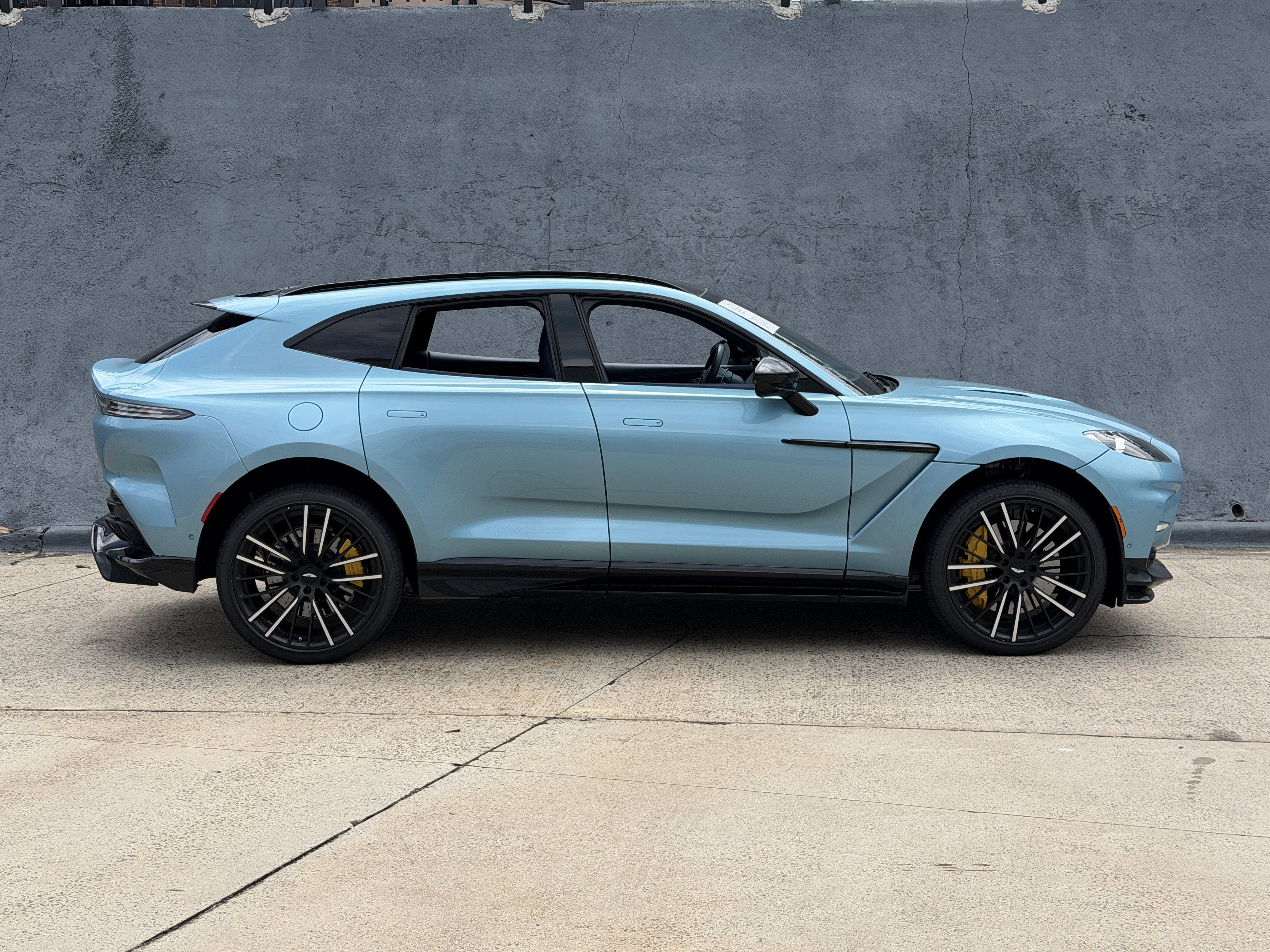 Used 2023 Caribbean Blue Aston Martin 707 image 13