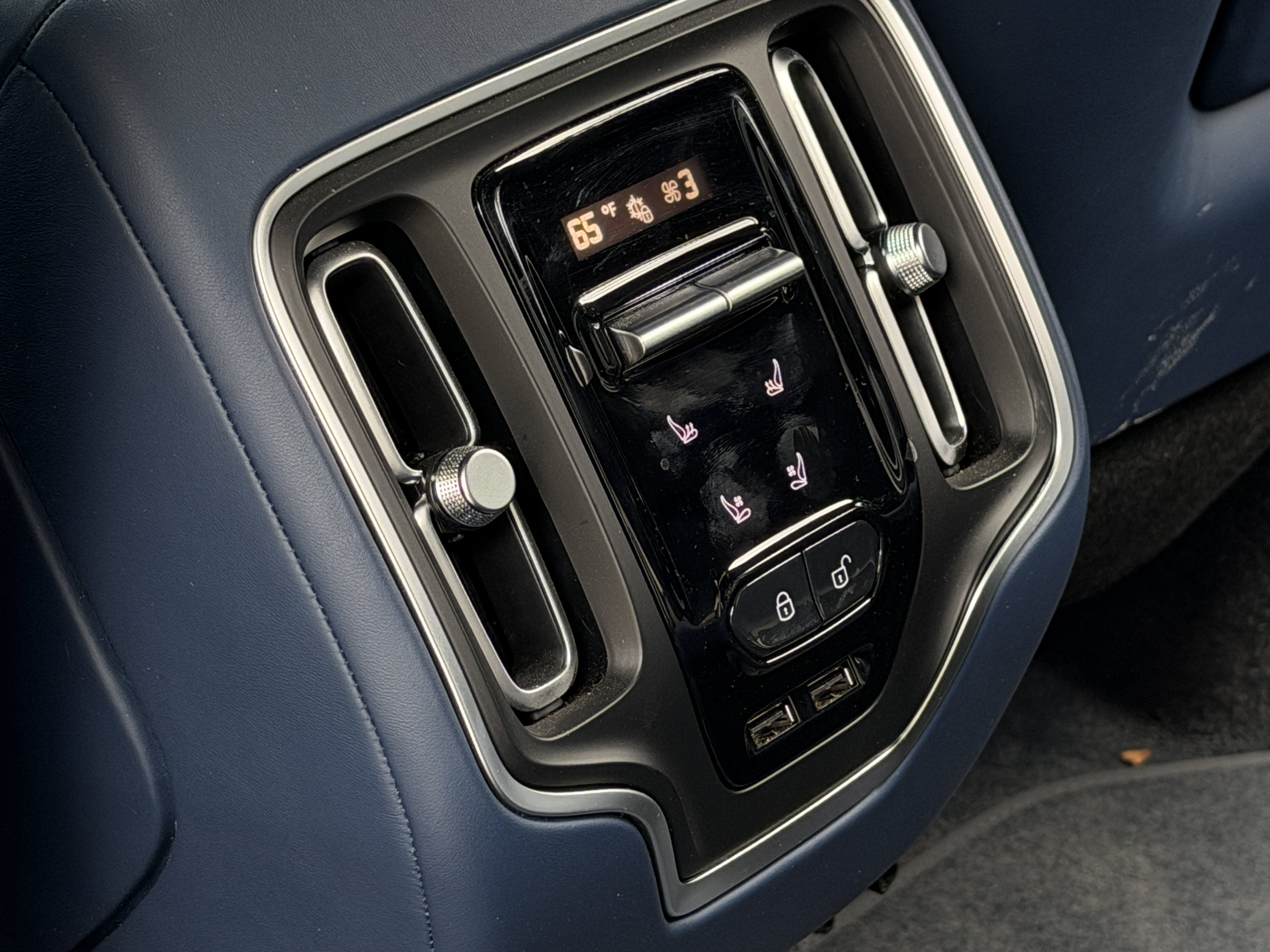 Used 2023 Caribbean Blue Aston Martin 707 image 38