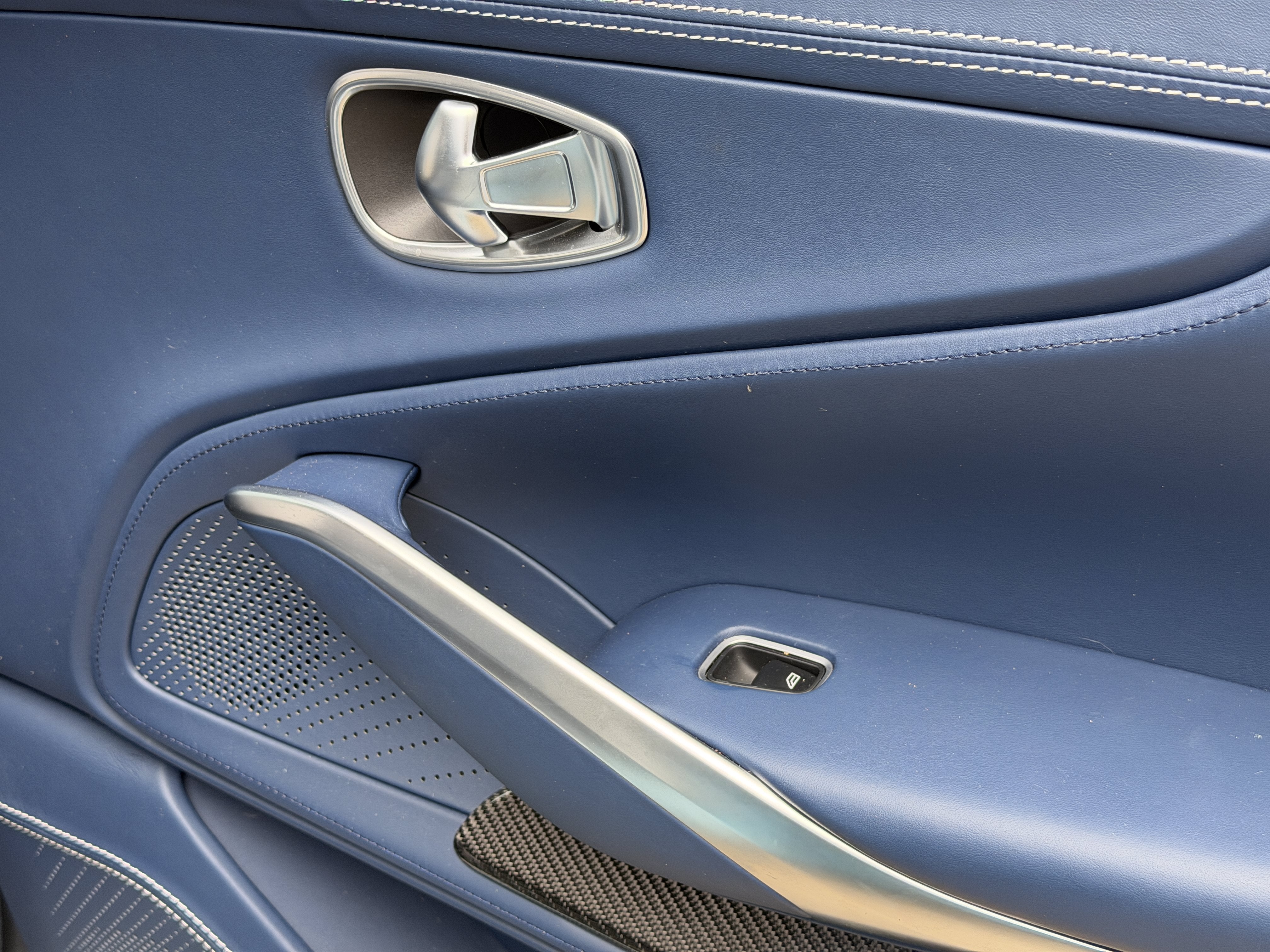 Used 2023 Caribbean Blue Aston Martin 707 image 40