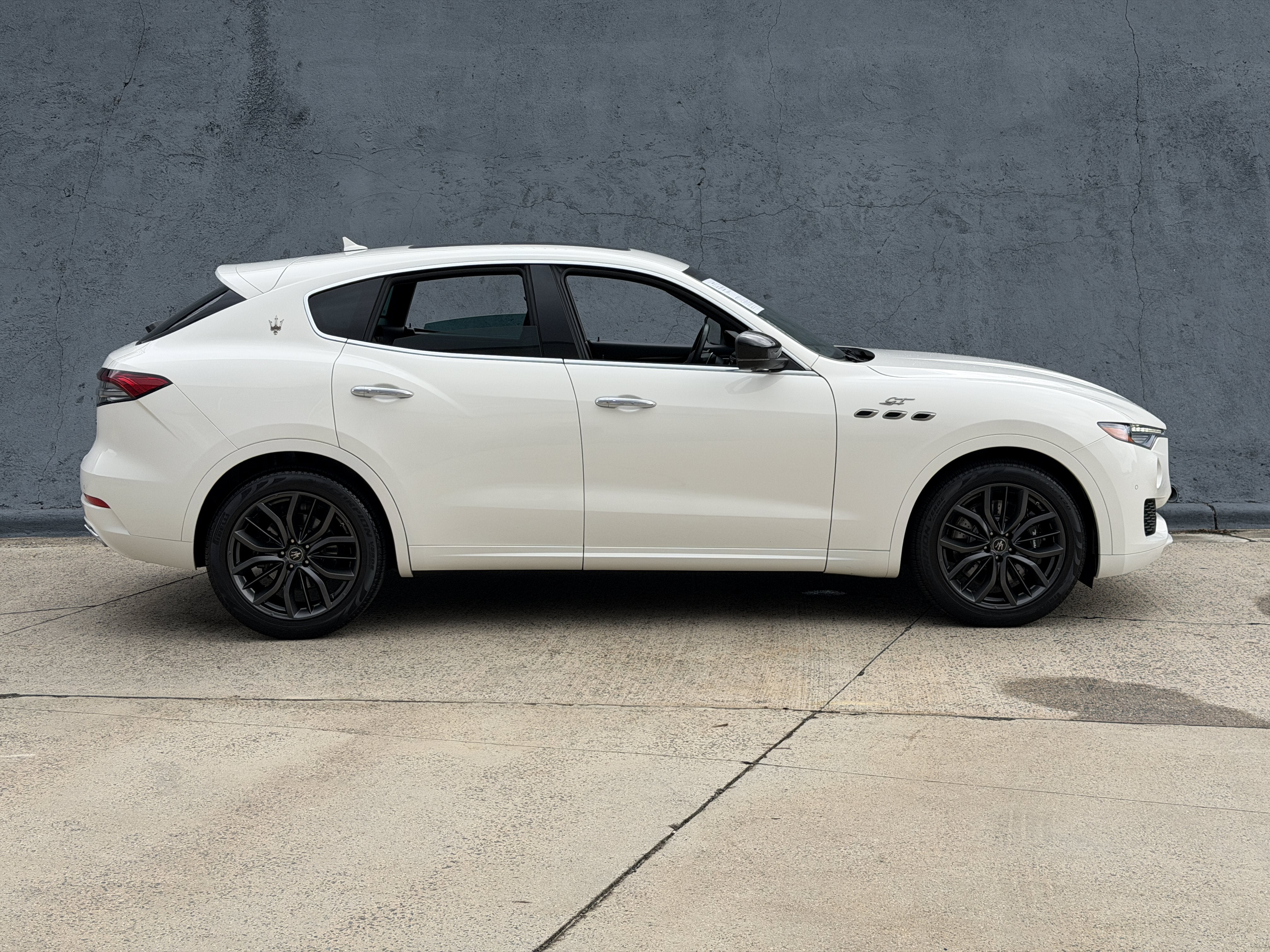 Used 2024 Bianco Maserati GT Ultima image 2