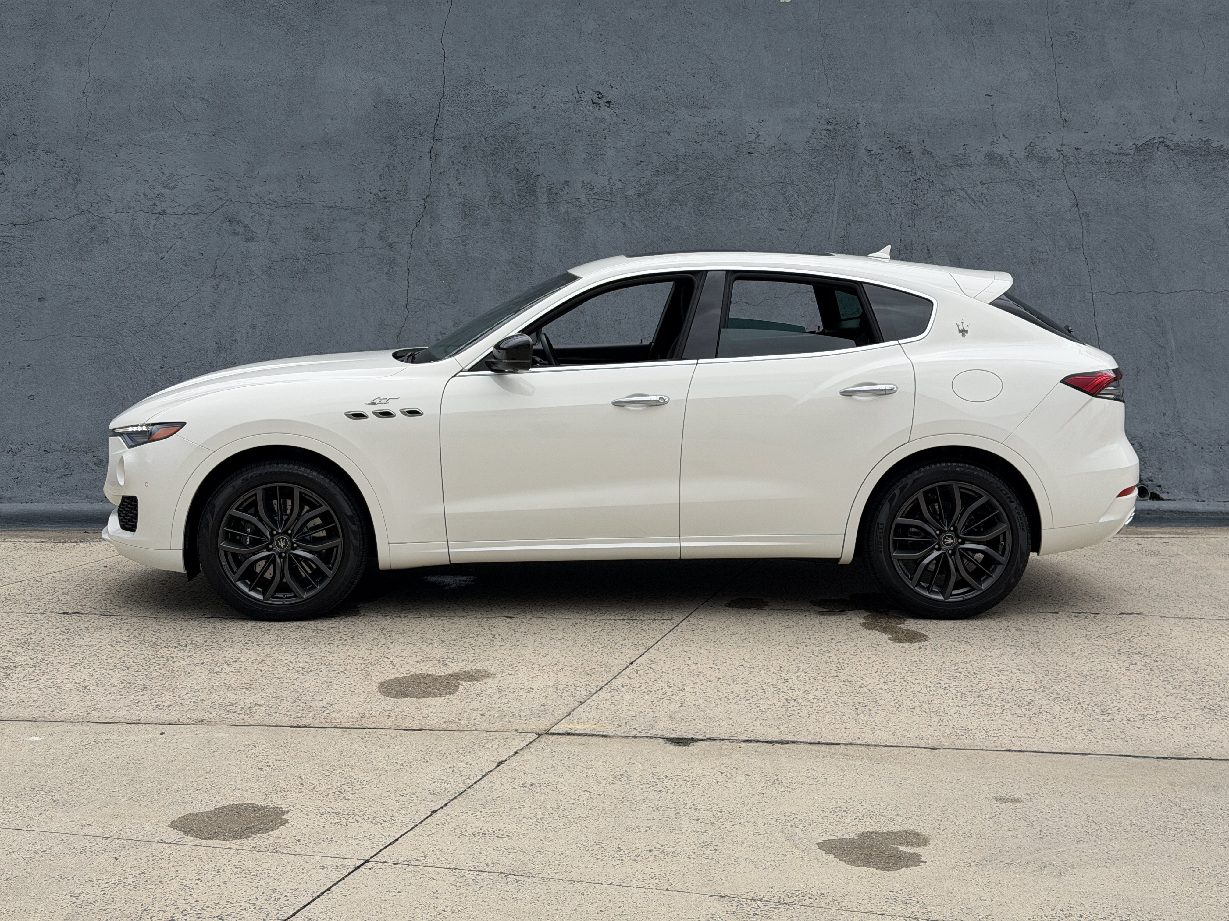 Used 2024 Bianco Maserati GT Ultima image 6