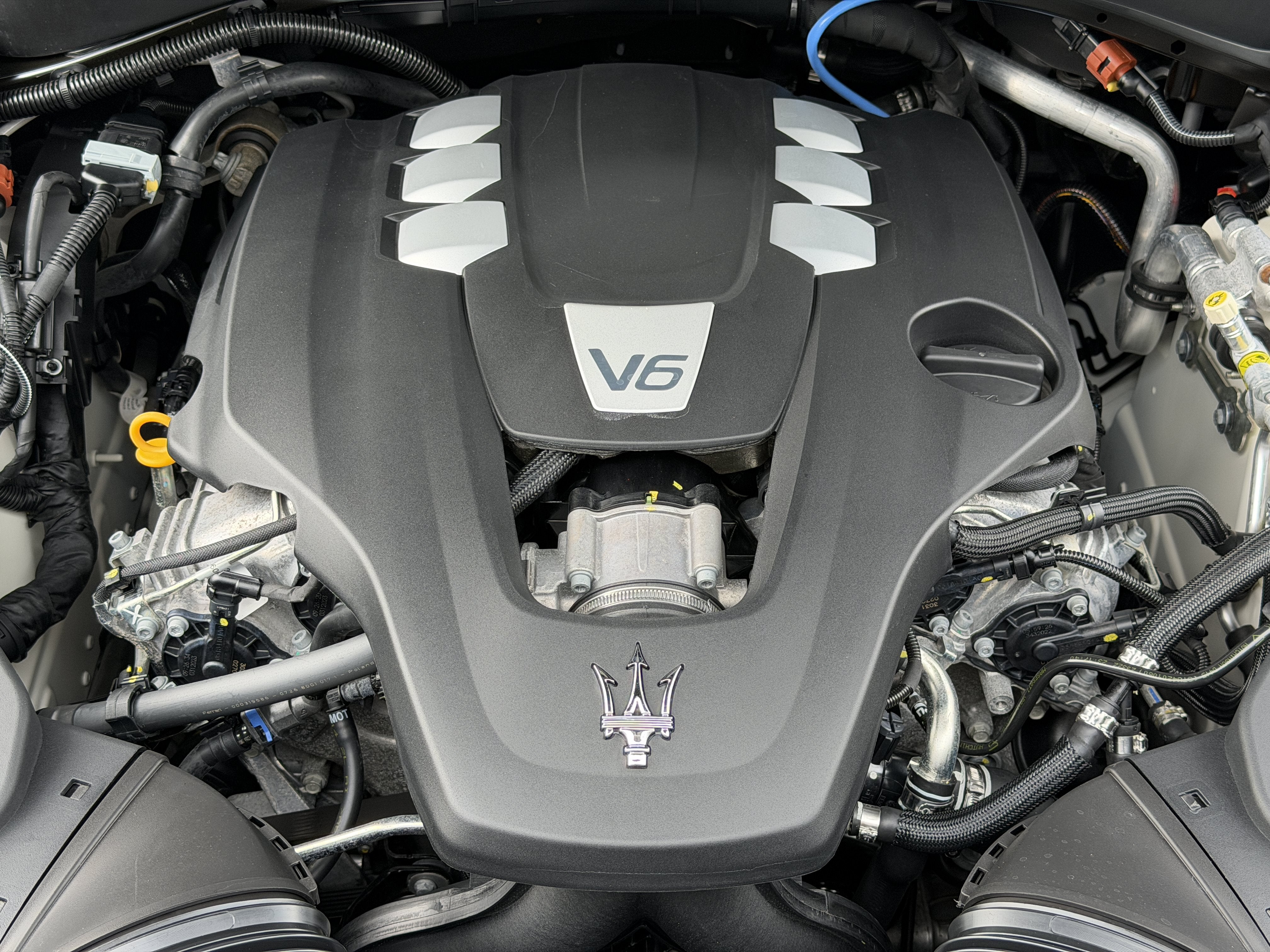 Used 2024 Bianco Maserati GT Ultima image 10