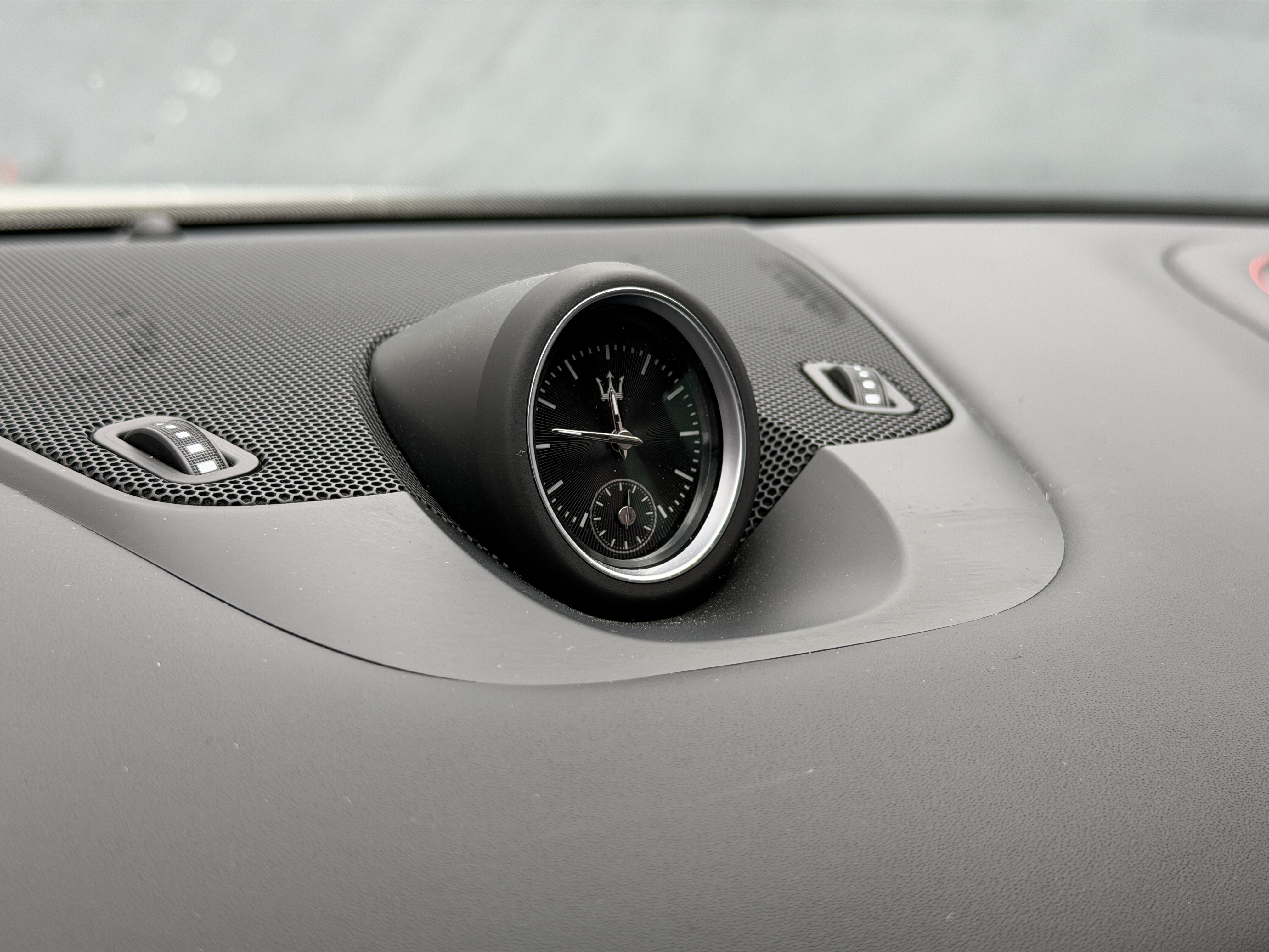 Used 2024 Bianco Maserati GT Ultima image 21