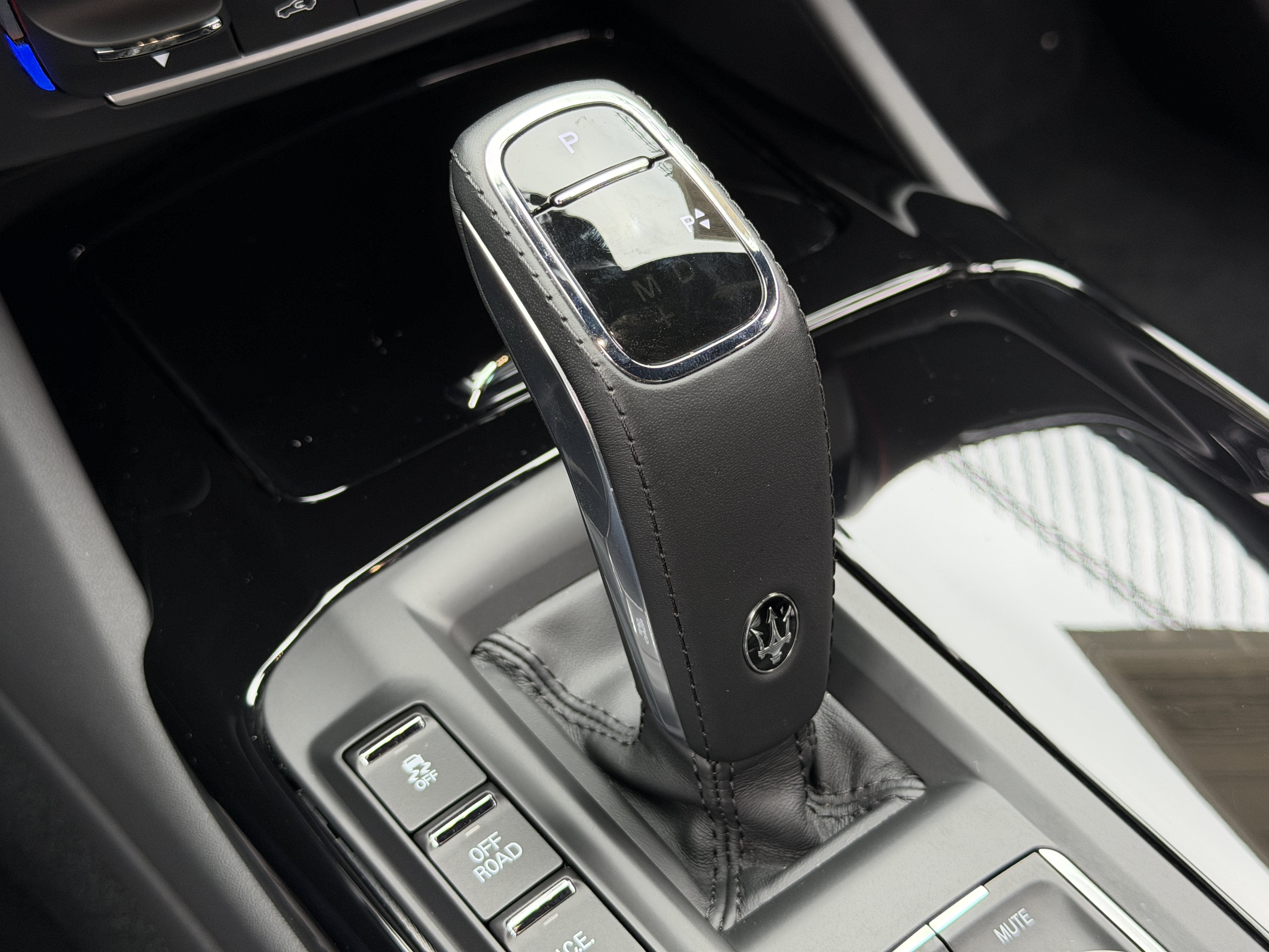 Used 2024 Bianco Maserati GT Ultima image 27