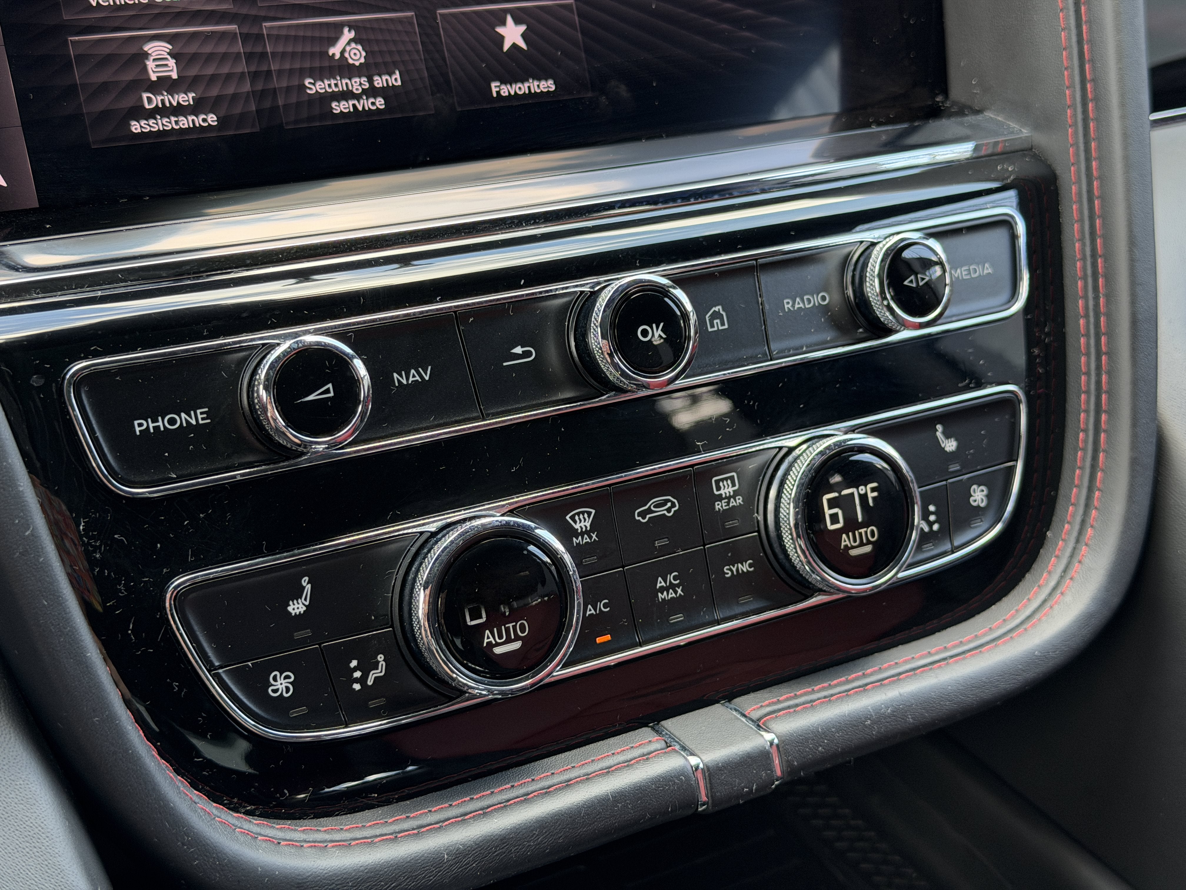 Used 2023 Black Bentley Azure image 25