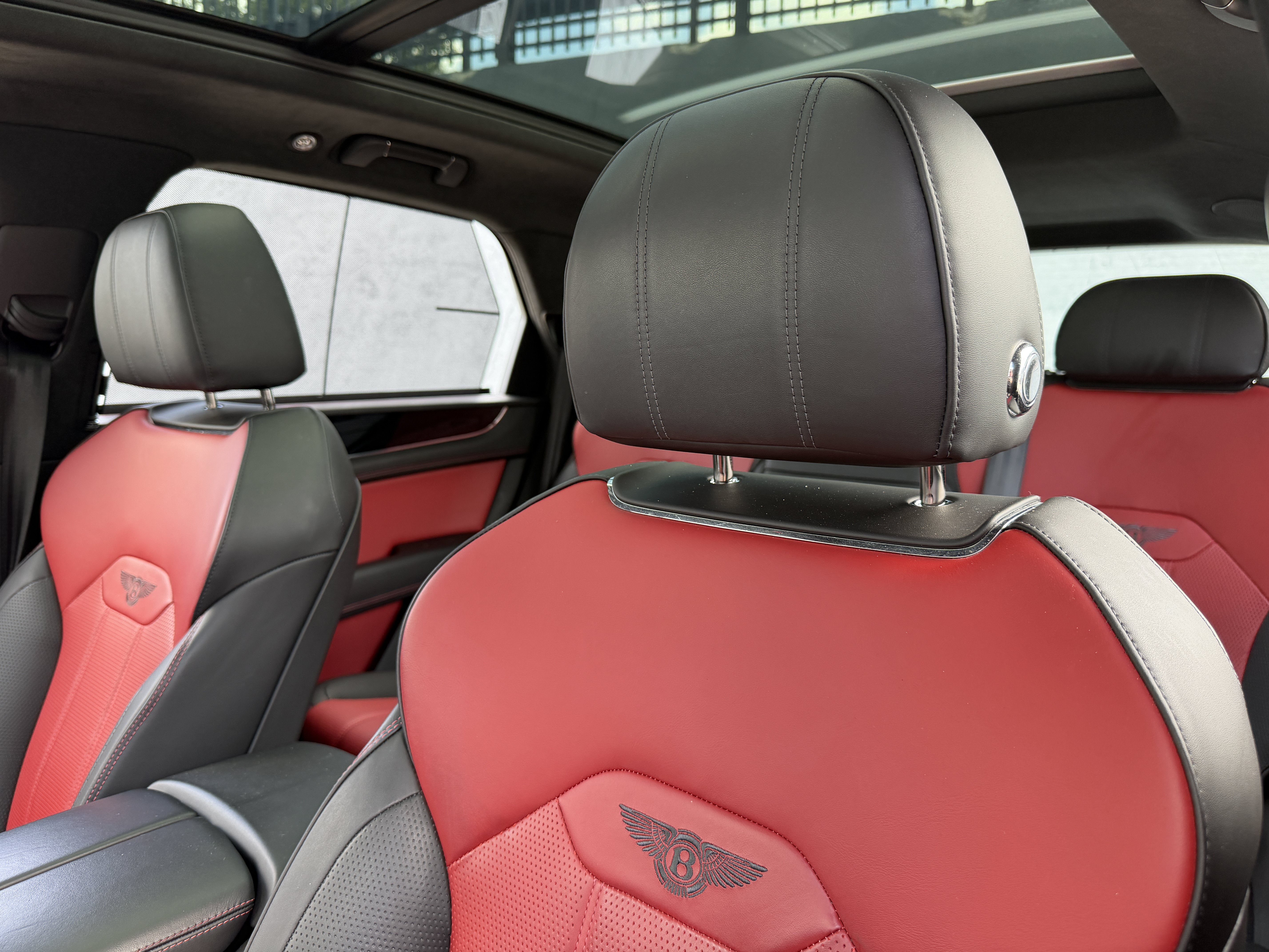 Used 2023 Black Bentley Azure image 30