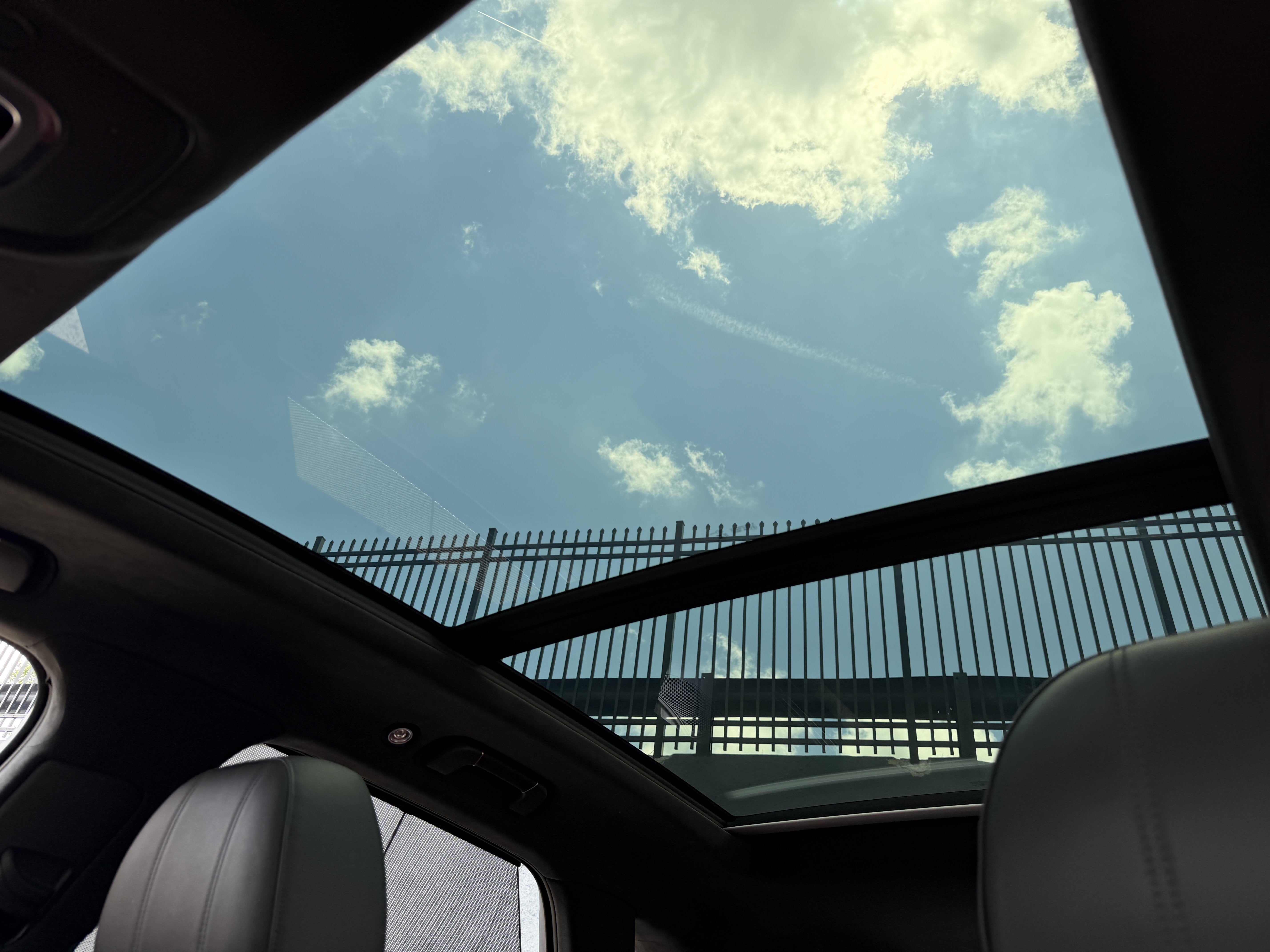 Used 2023 Black Bentley Azure image 31