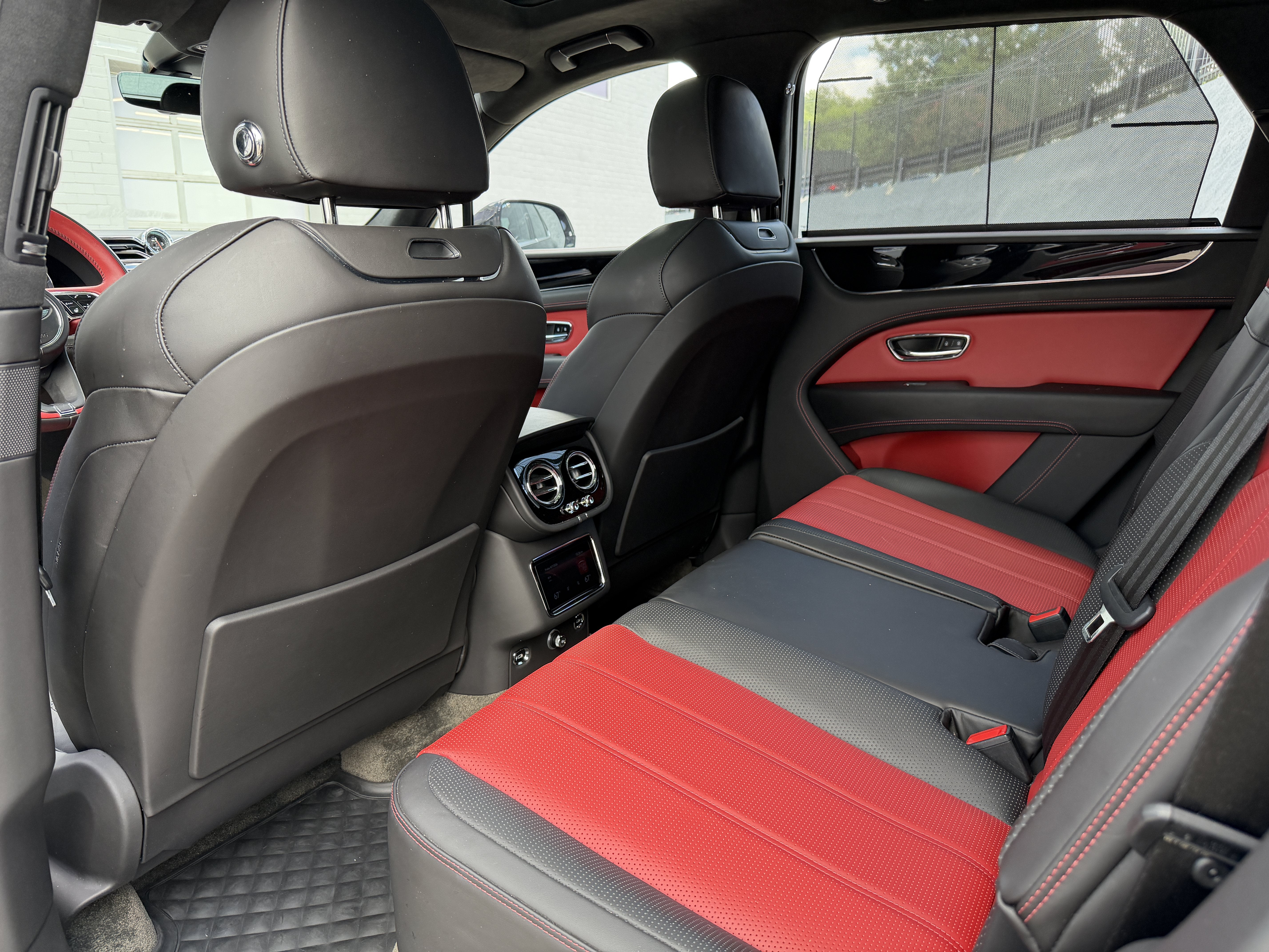 Used 2023 Black Bentley Azure image 33