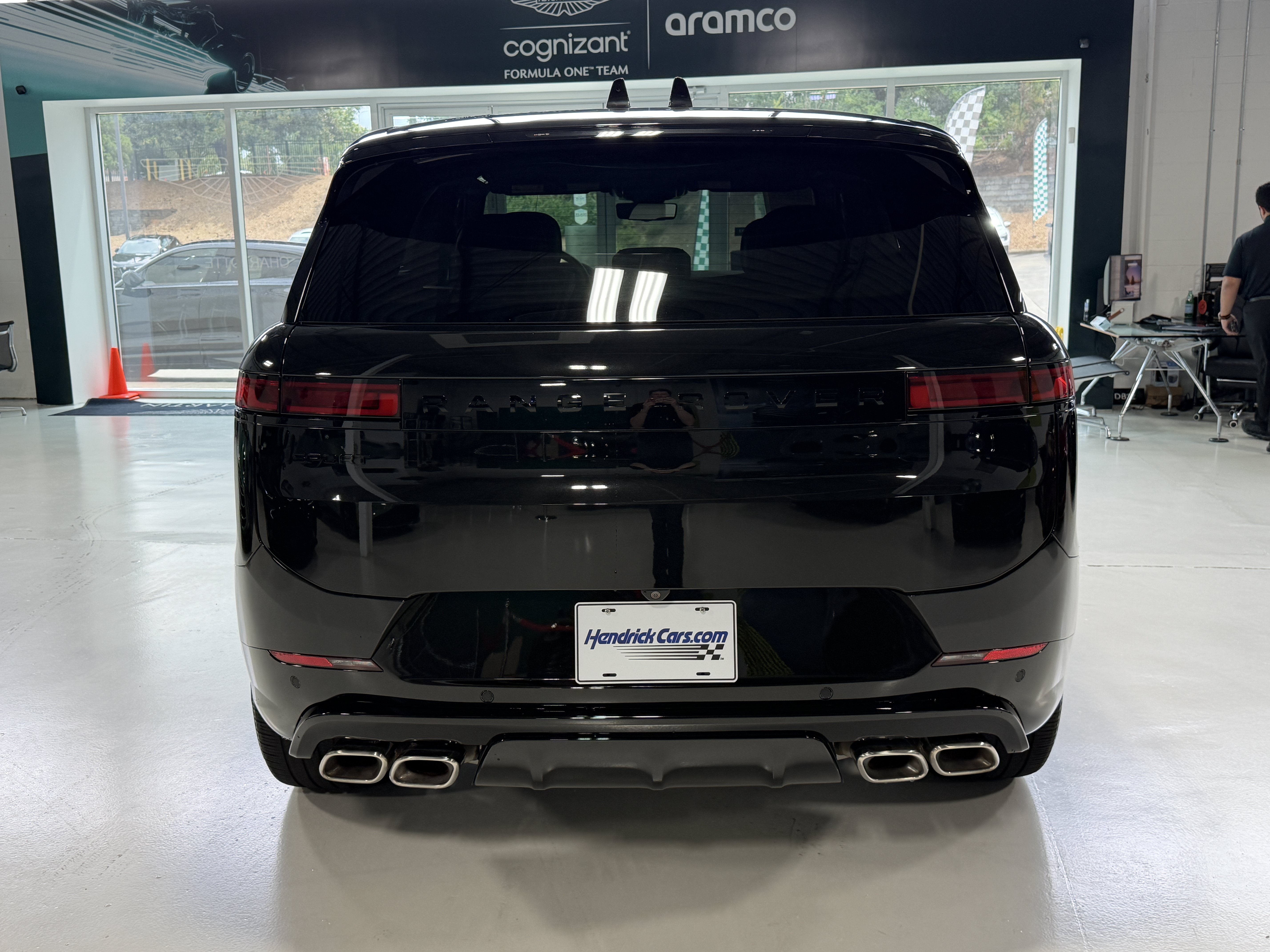 Used 2025 Santorini Black Metallic Land Rover Dynamic SE image 4