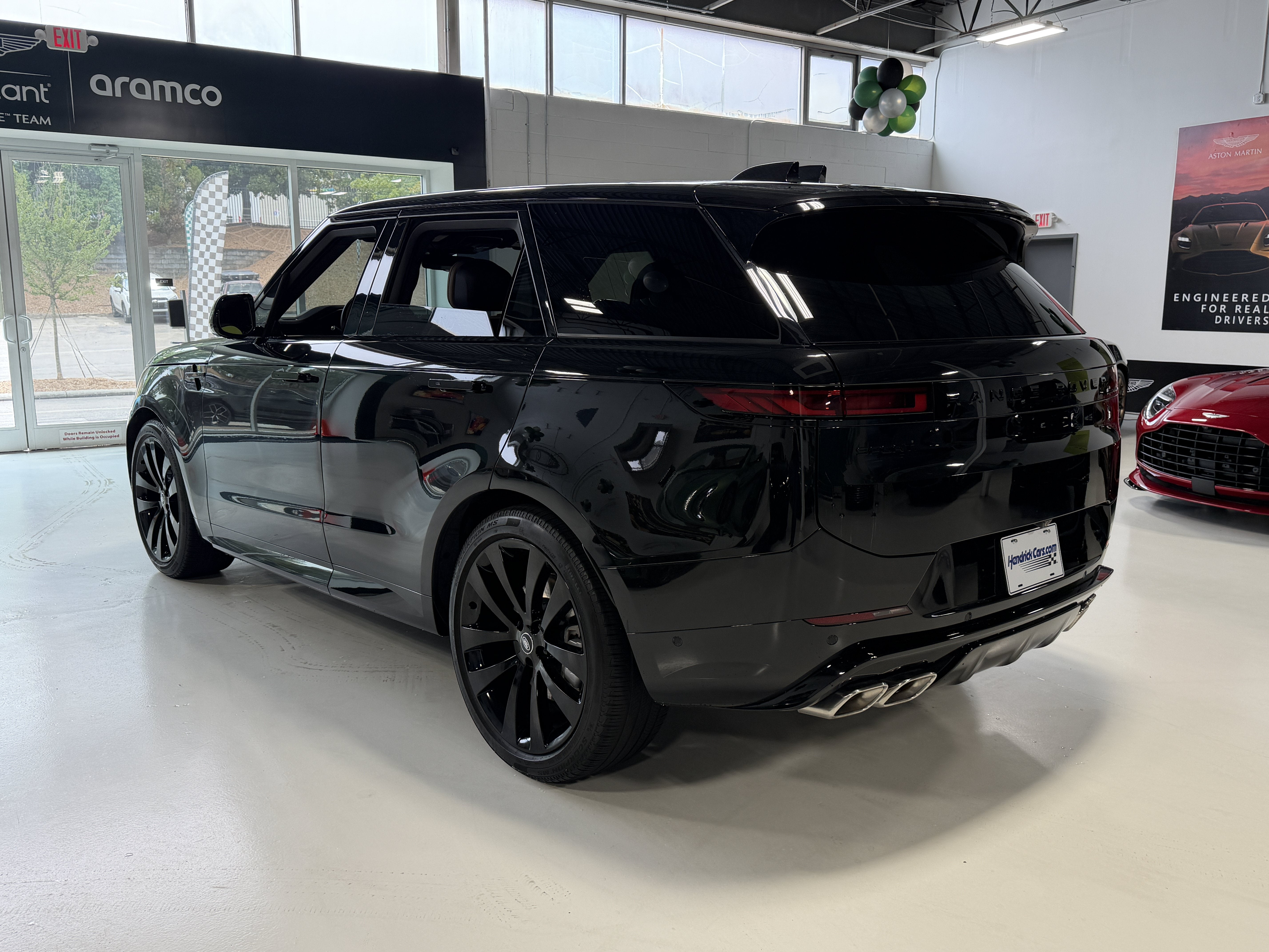 Used 2025 Santorini Black Metallic Land Rover Dynamic SE image 5