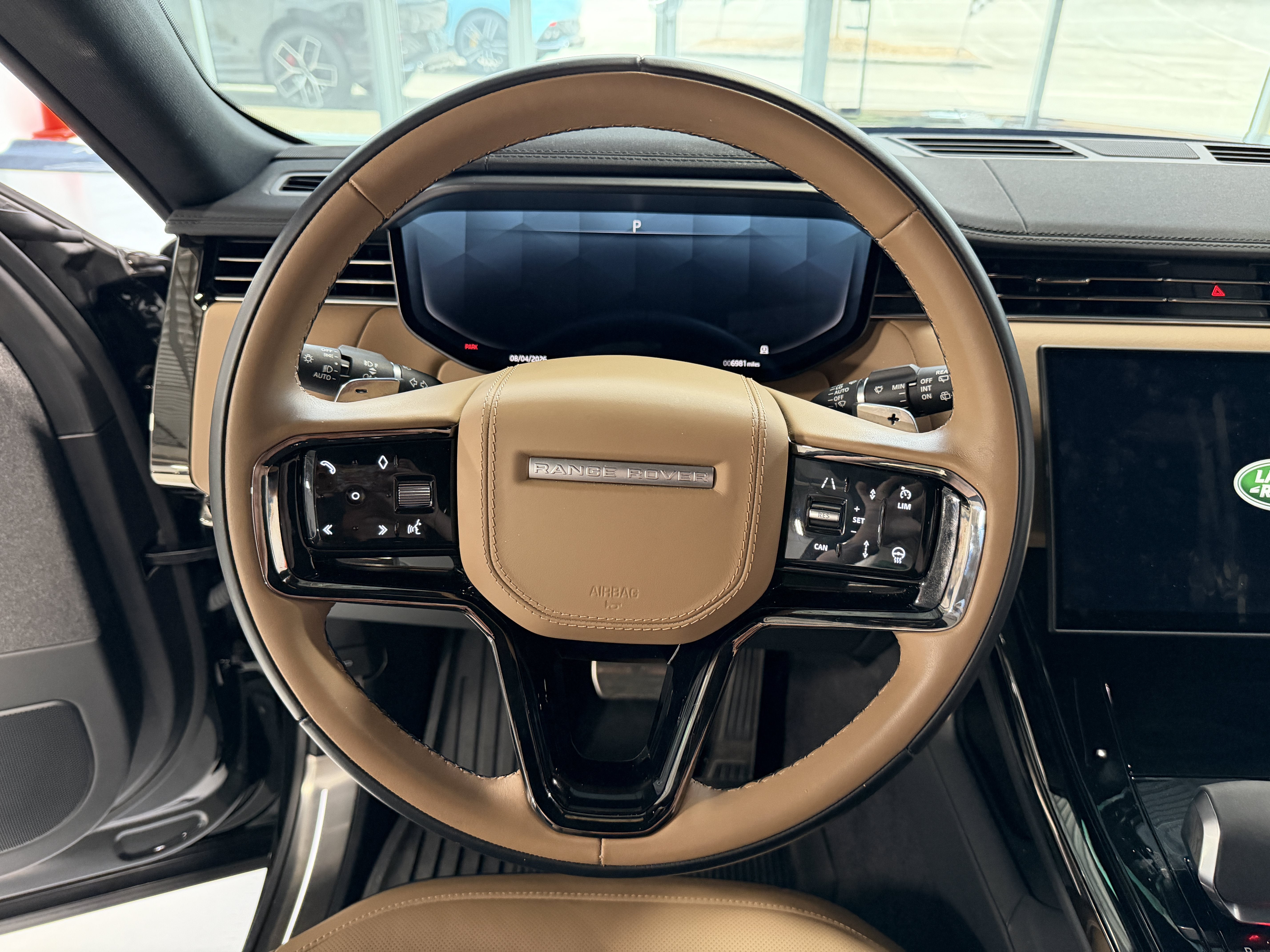 Used 2025 Santorini Black Metallic Land Rover Dynamic SE image 14