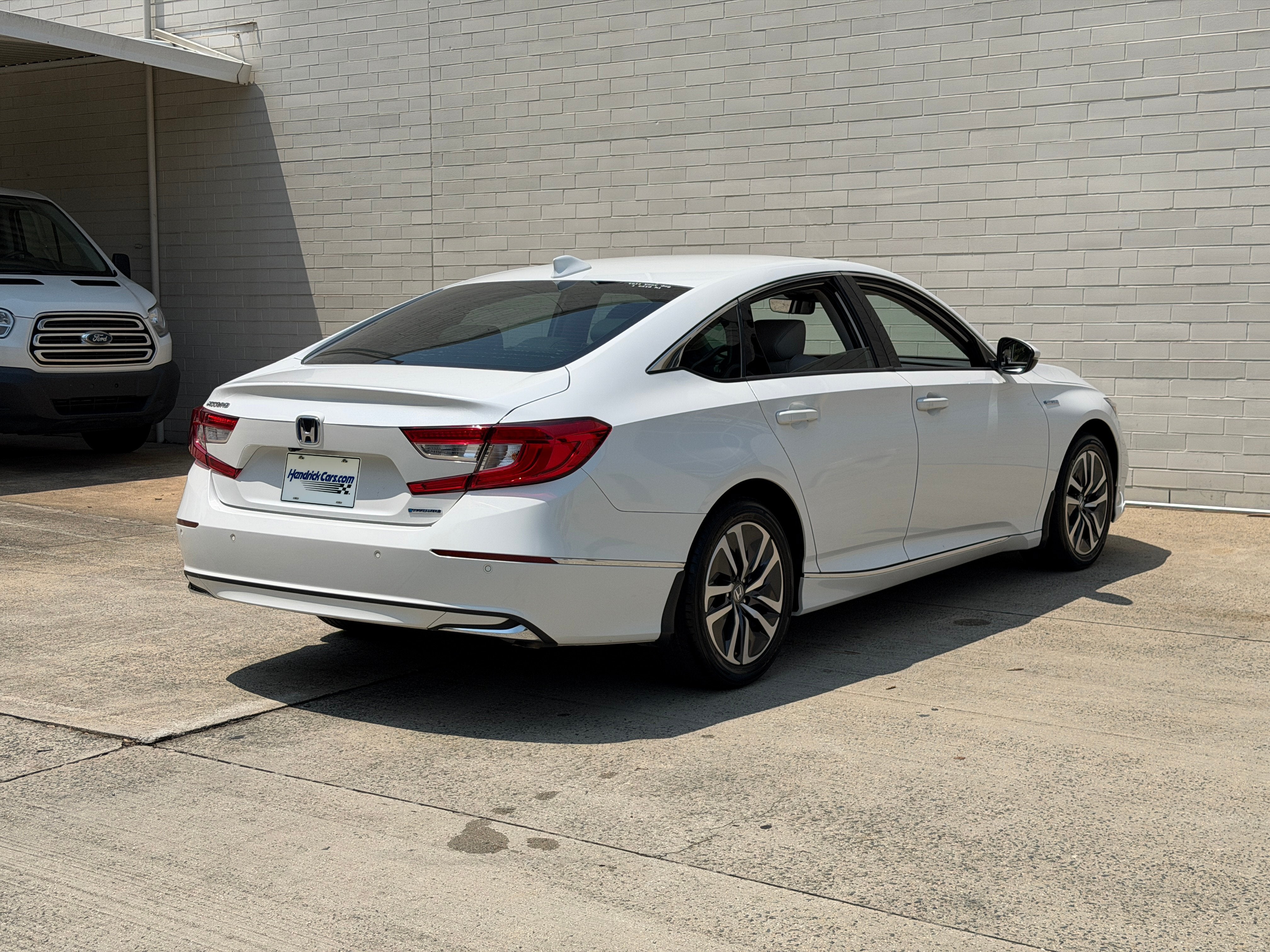 Used 2021 White Honda EX-L image 3