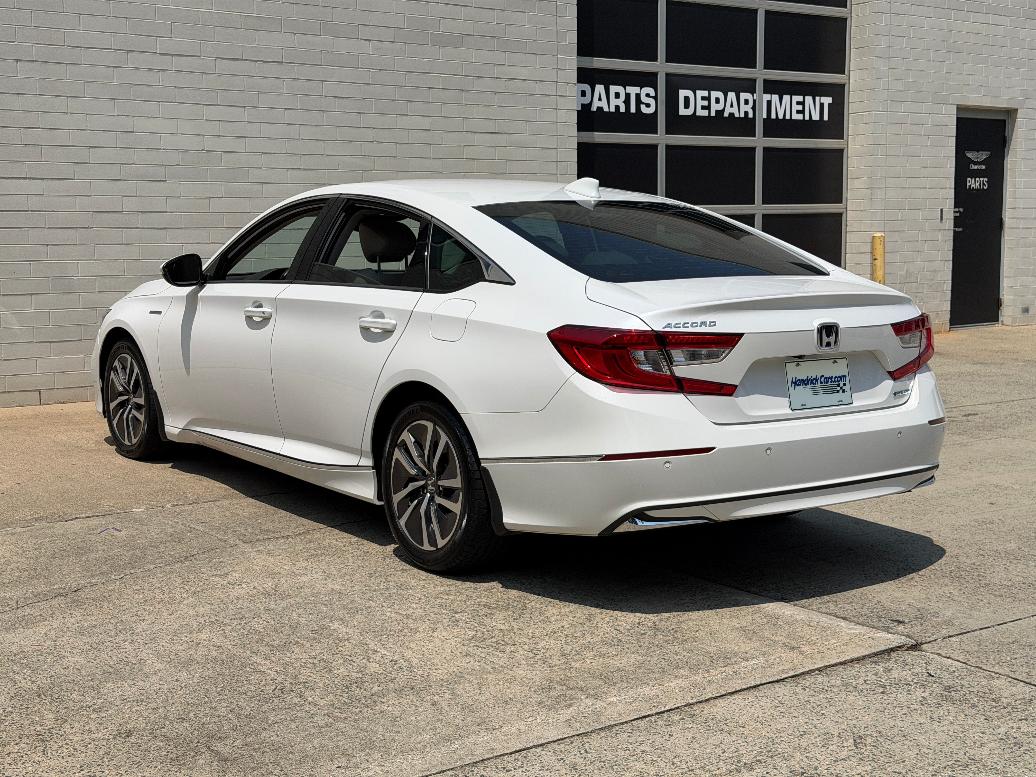 Used 2021 White Honda EX-L image 5