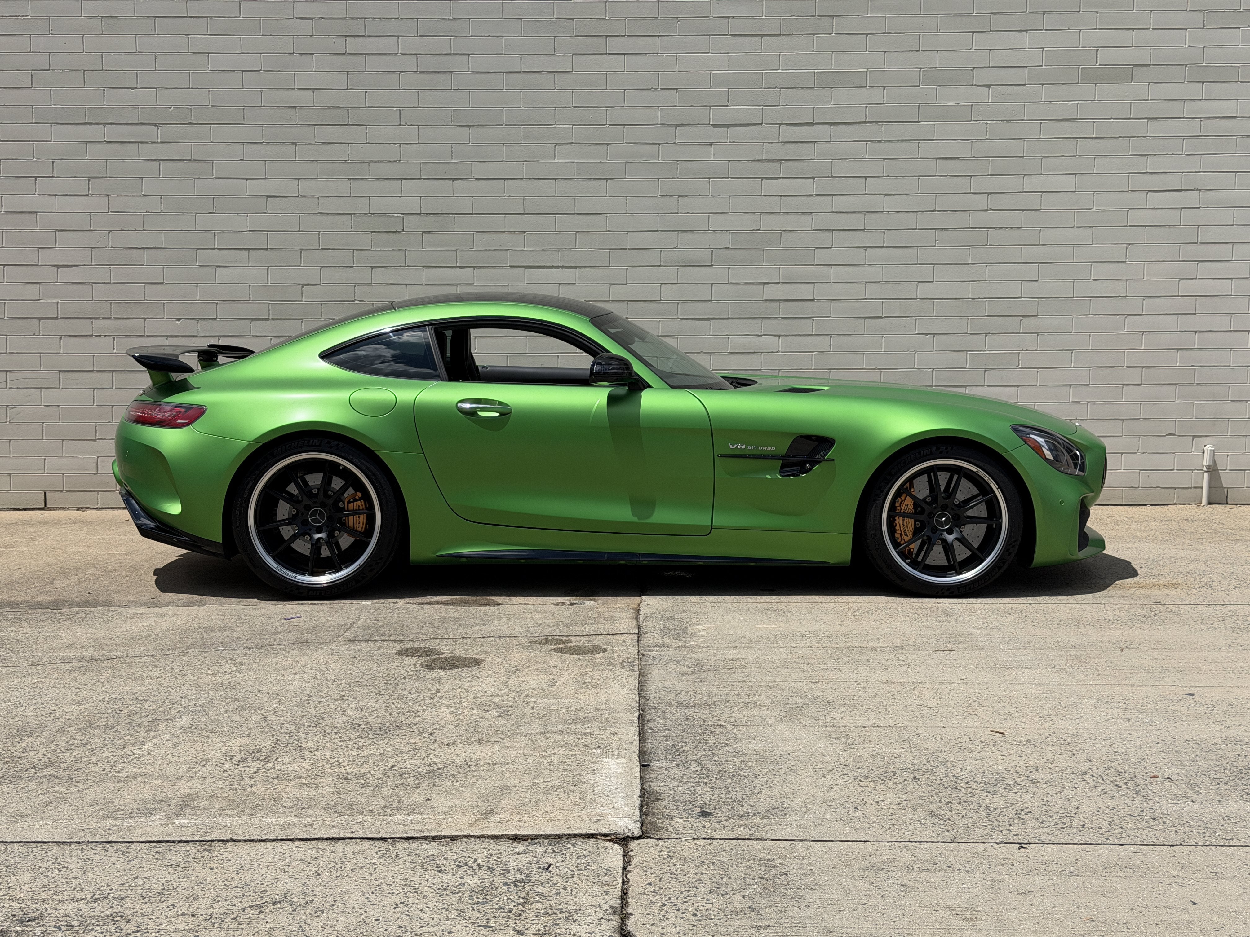 Used 2018 AMG Green Hell Magno Mercedes-Benz R image 2