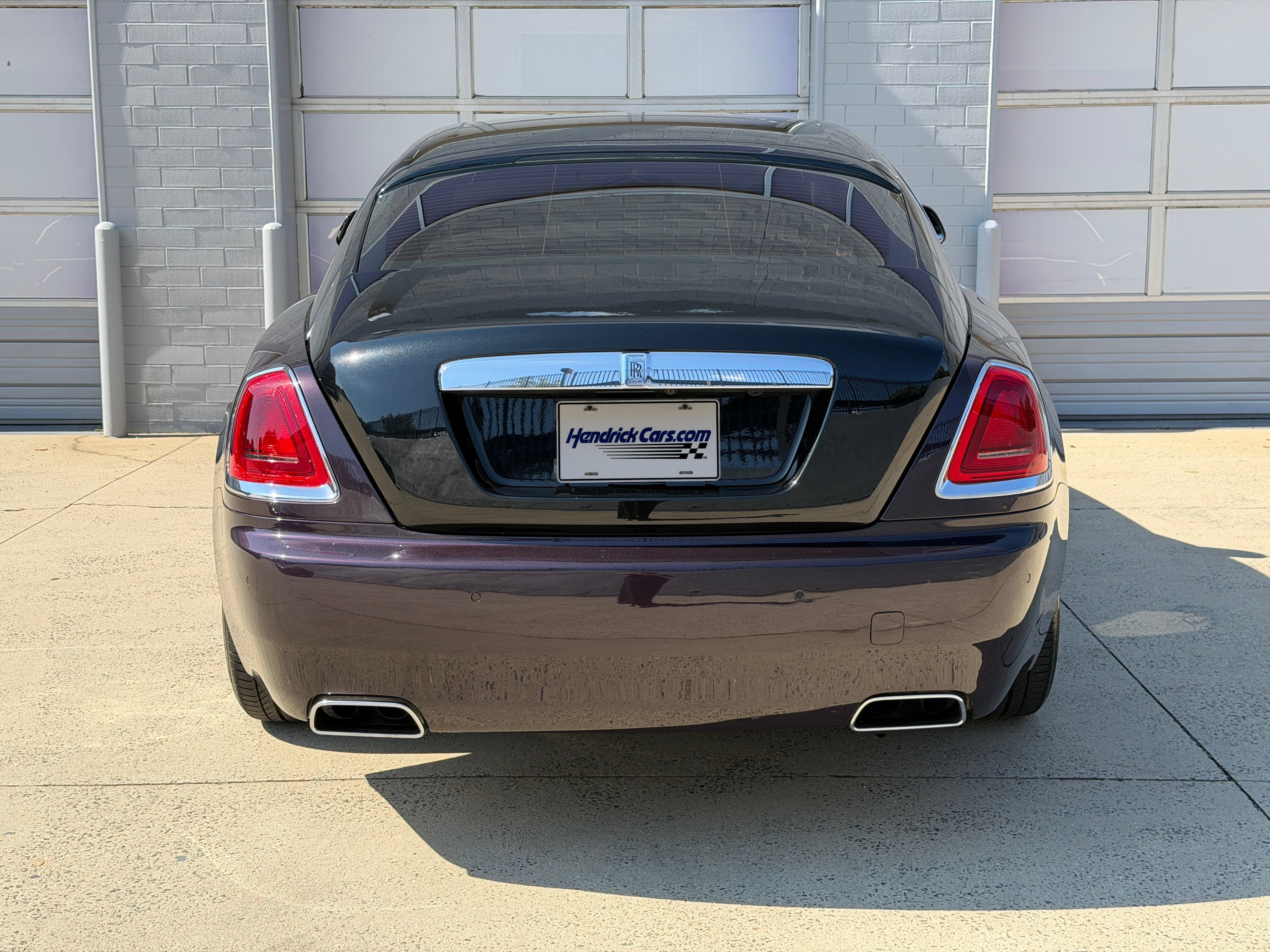 Used 2018 Twilight Purple Rolls-Royce  image 4