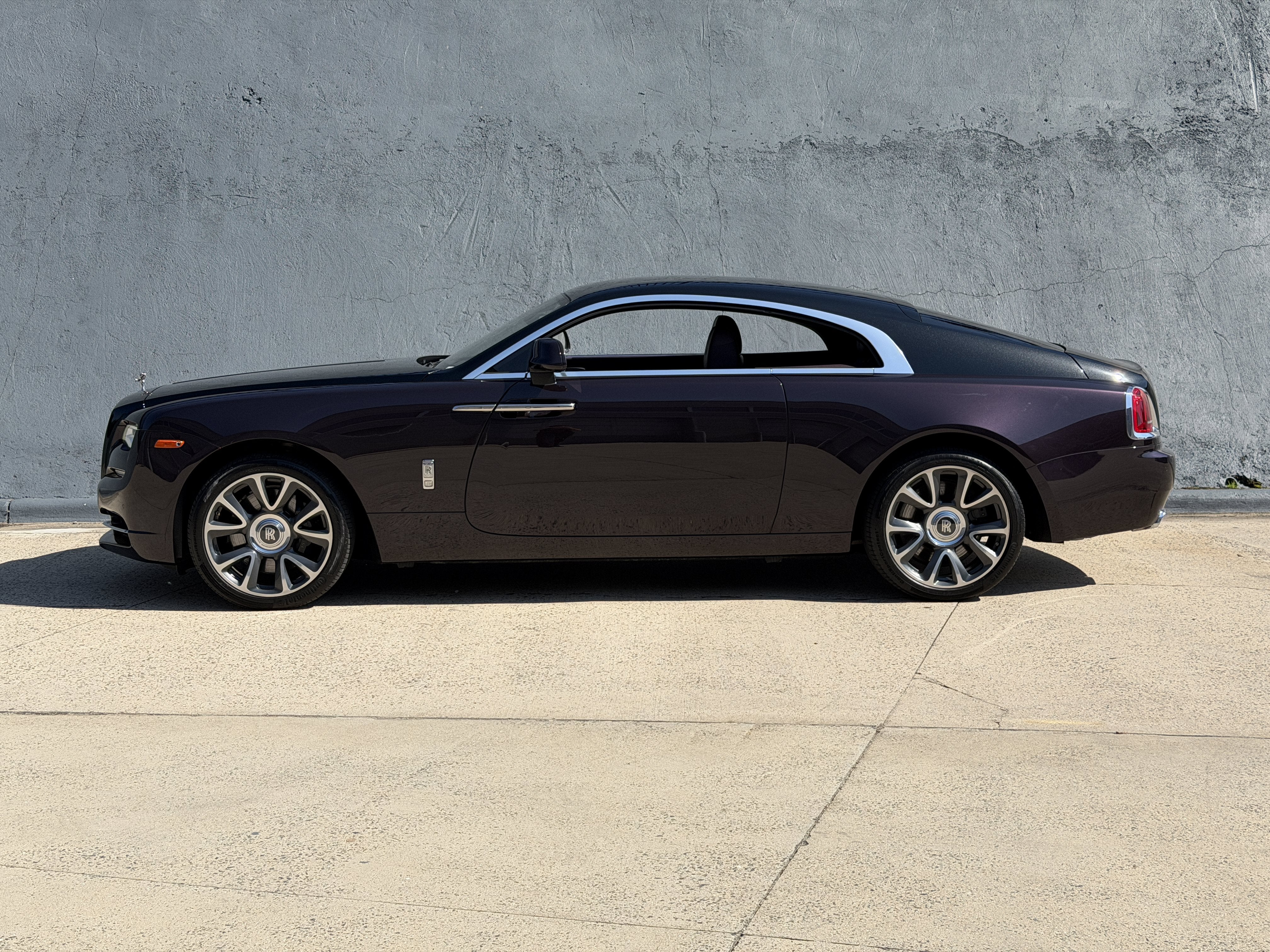 Used 2018 Twilight Purple Rolls-Royce  image 6