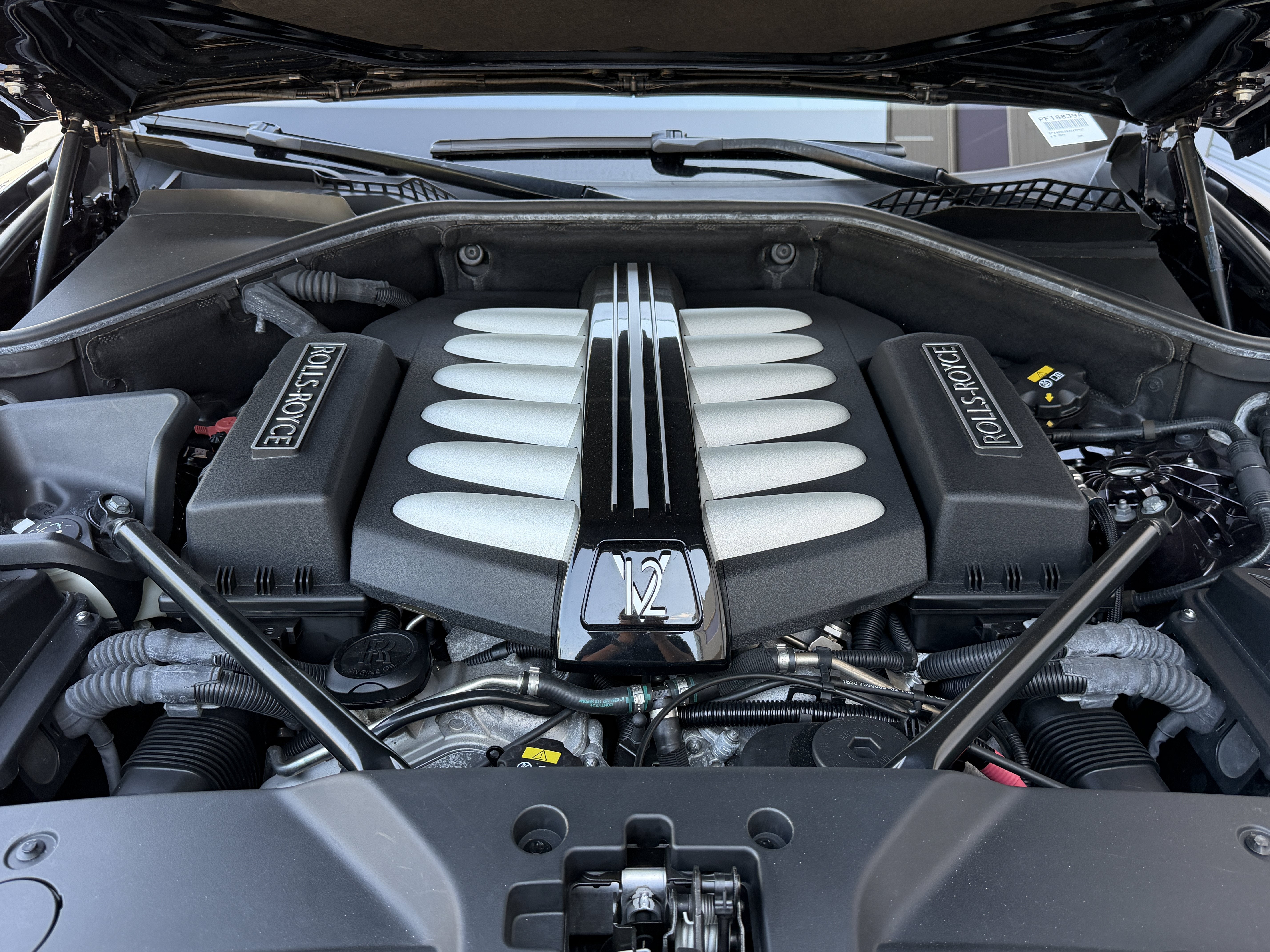 Used 2018 Twilight Purple Rolls-Royce  image 9